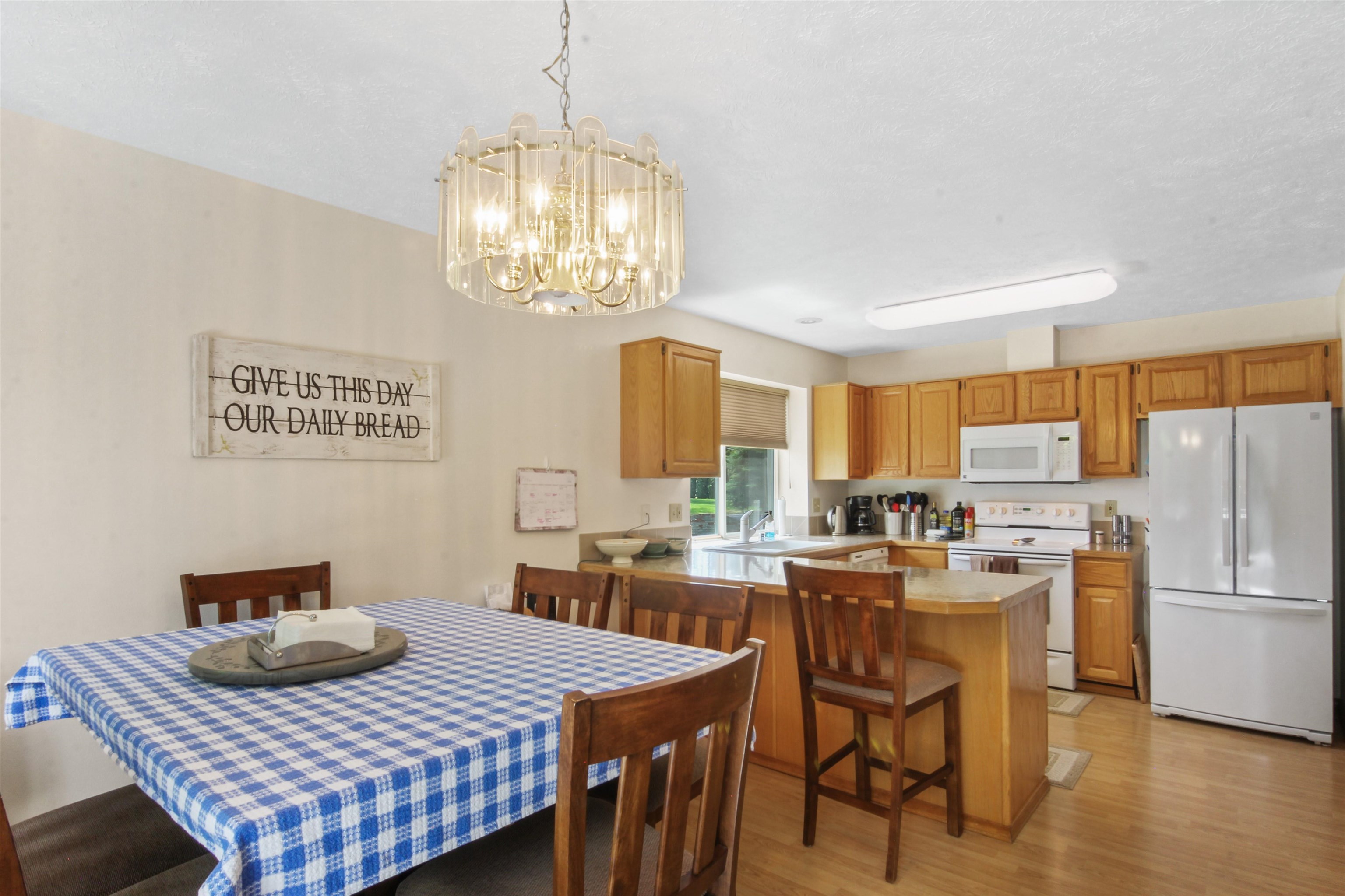 8402 N Pine Meadows Ln - Photo 6