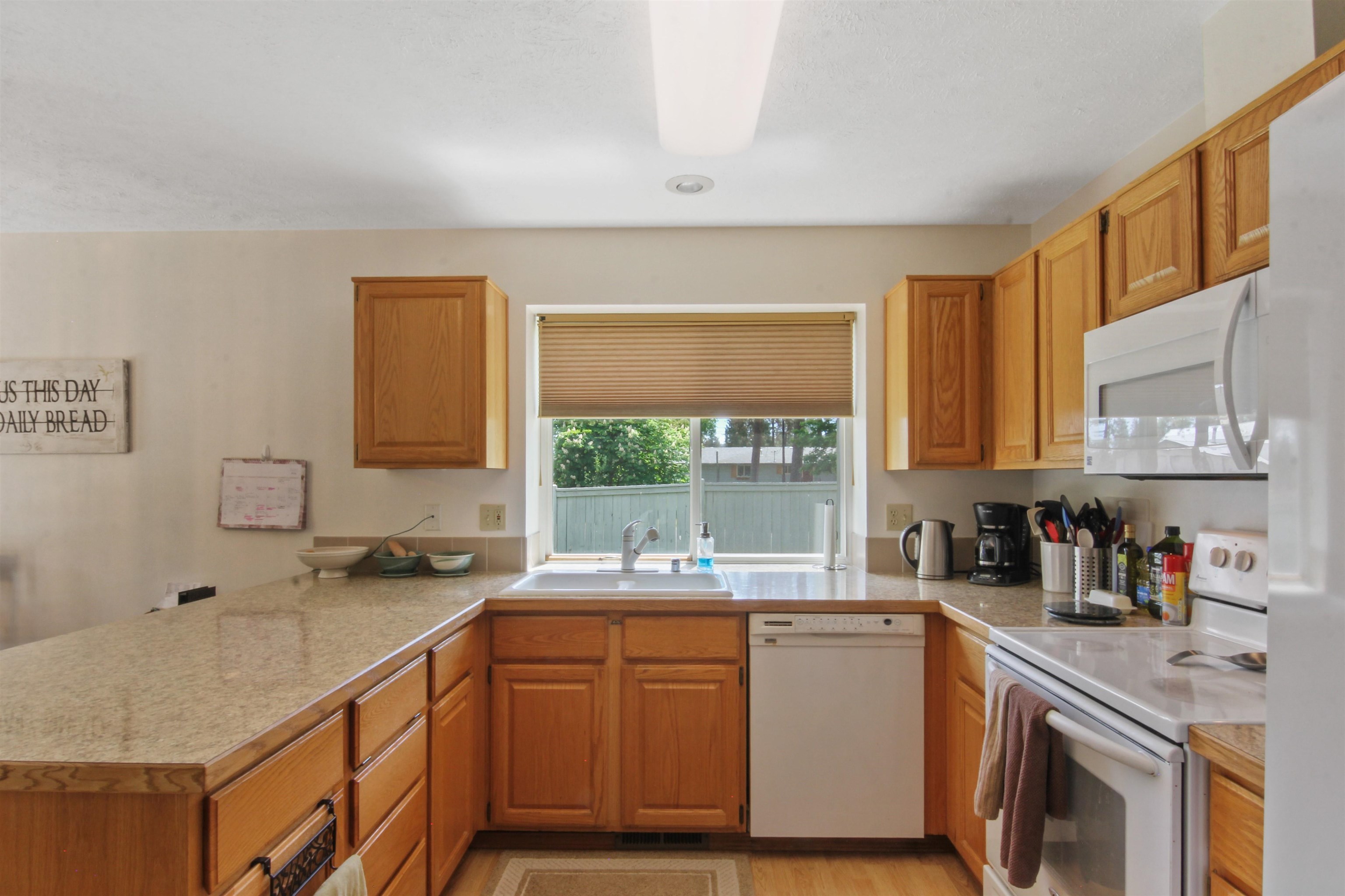 8402 N Pine Meadows Ln - Photo 8