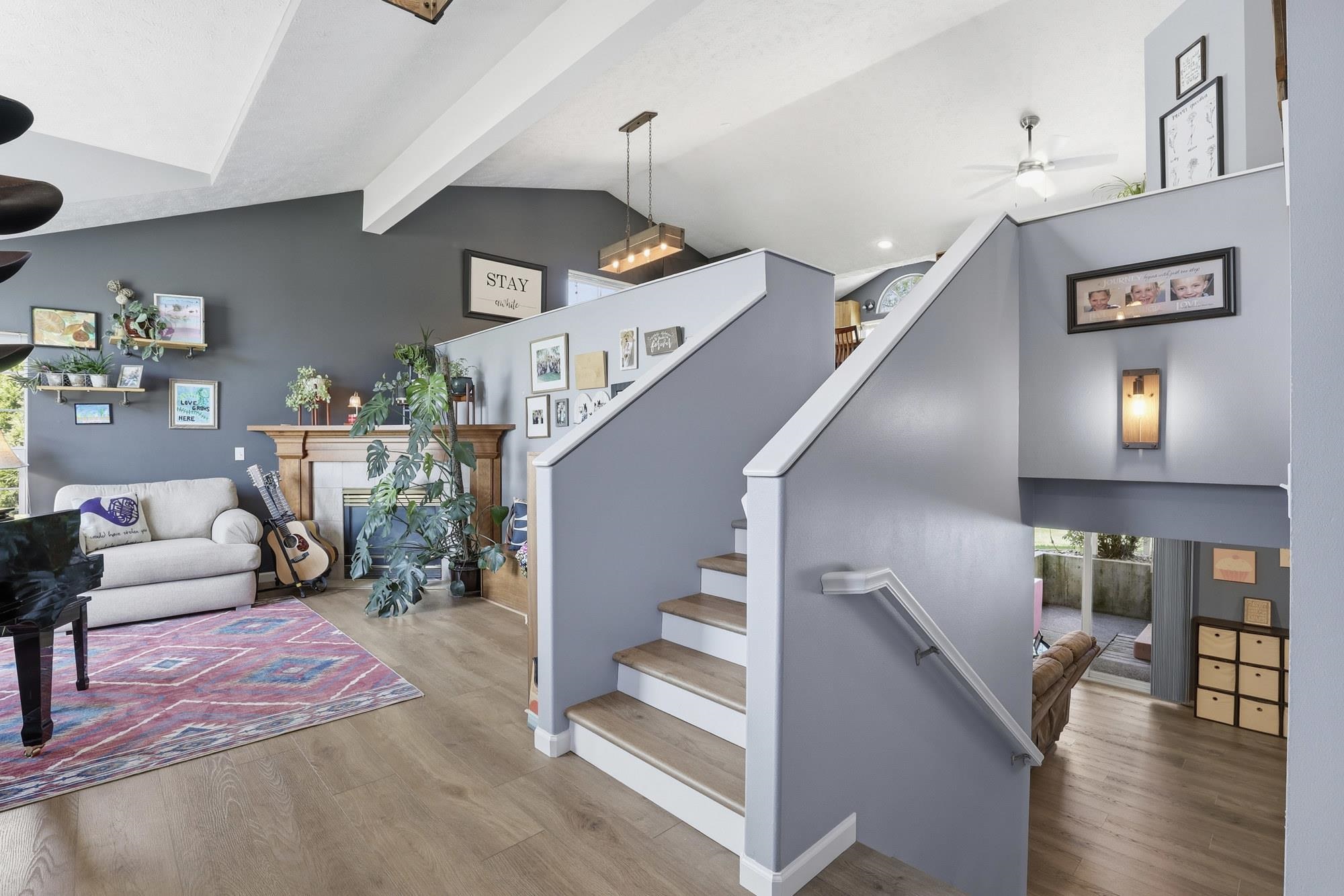 1020 N Drury Ct - Photo 4