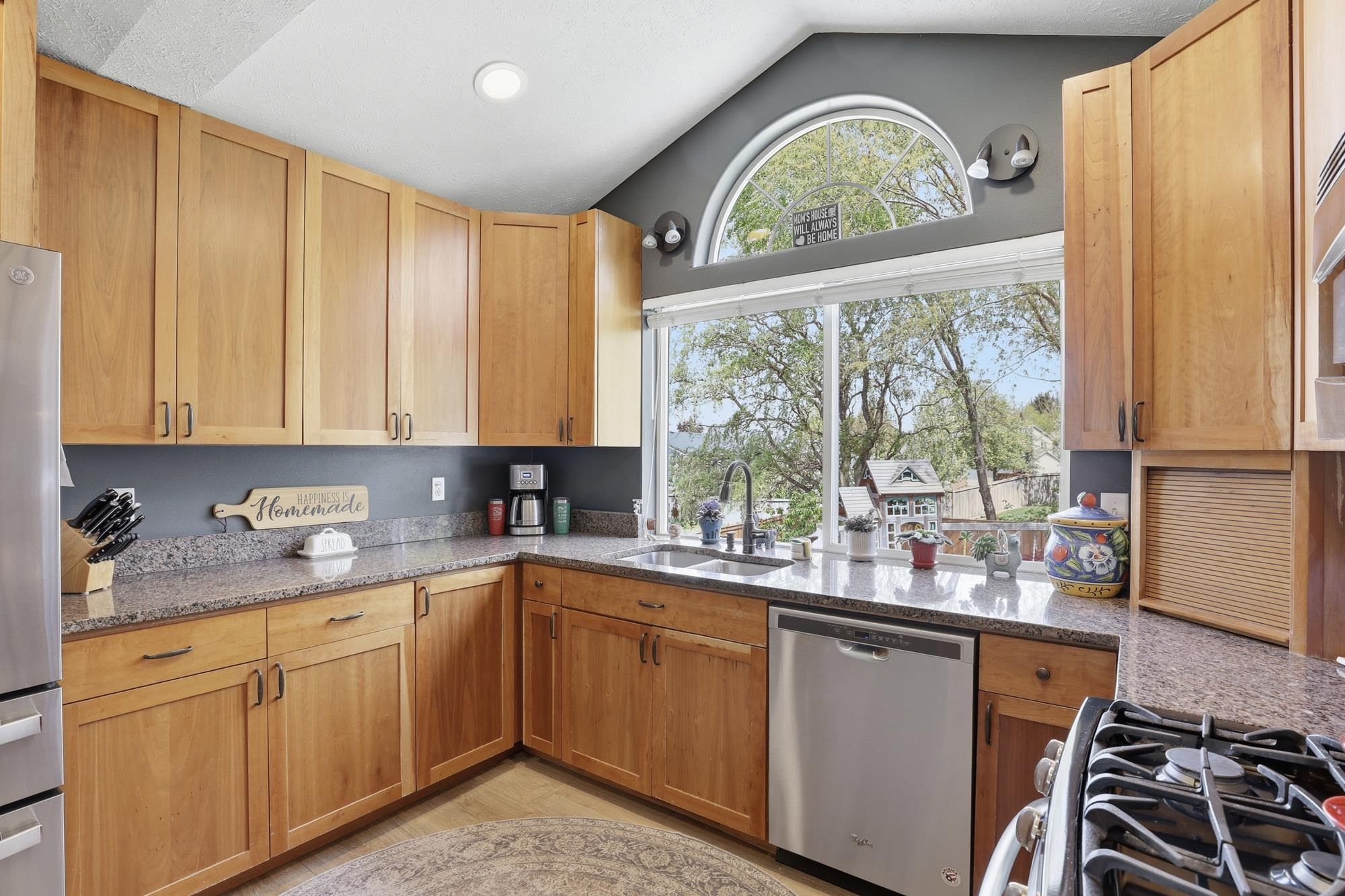 1020 N Drury Ct - Photo 8