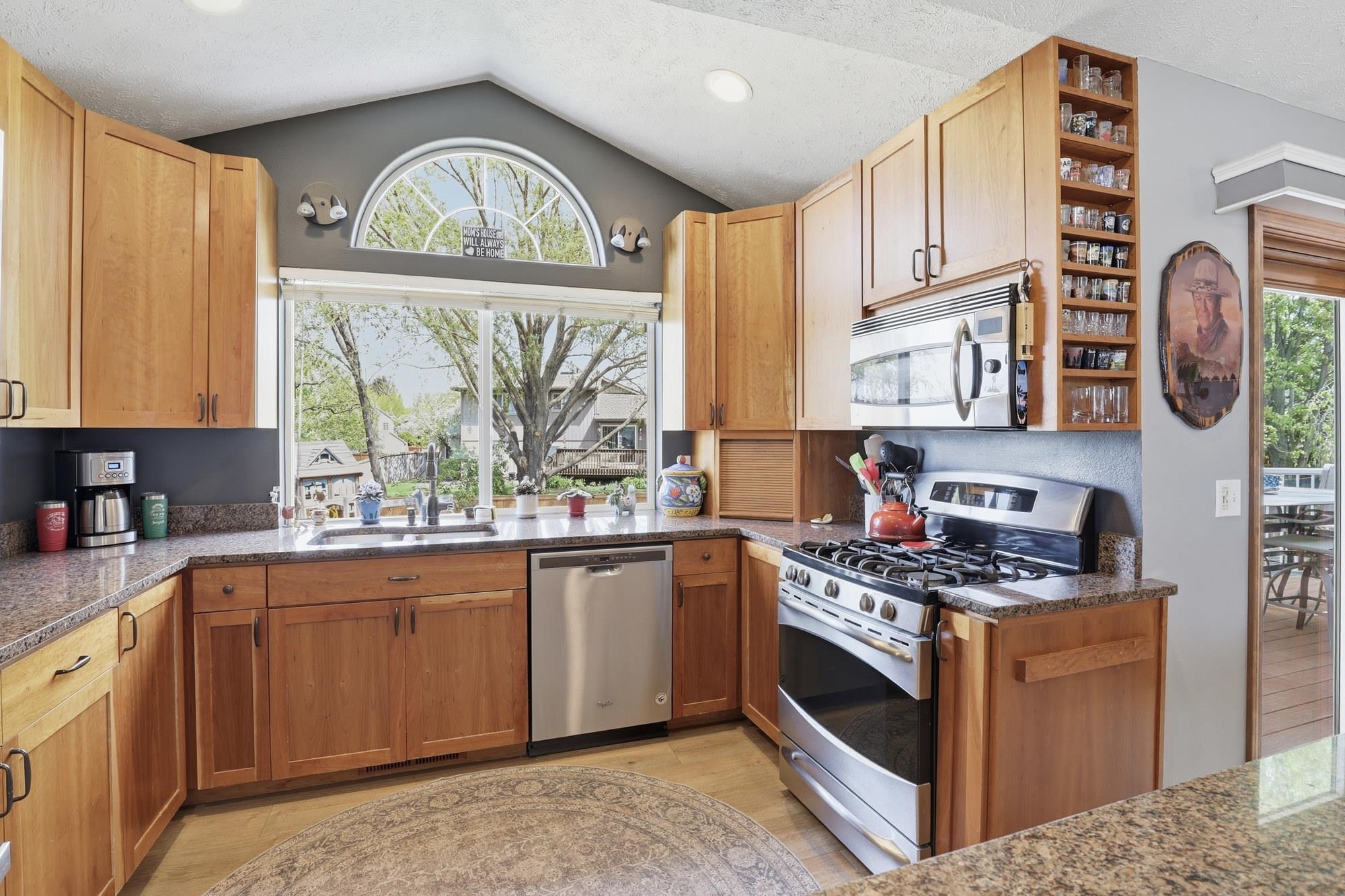 1020 N Drury Ct - Photo 9