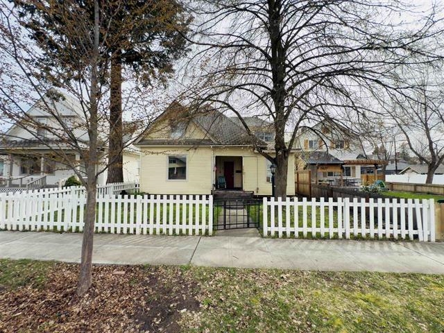 2823 W Sharp Ave - Photo 1