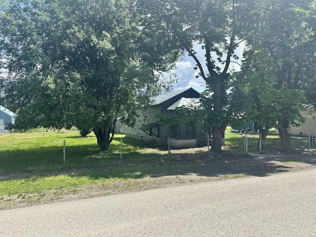 106 N 8th St - Photo 1