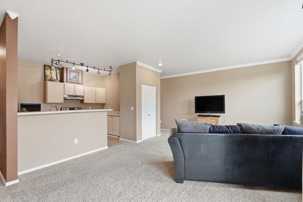 22855 E Country Vista Dr - Photo 10