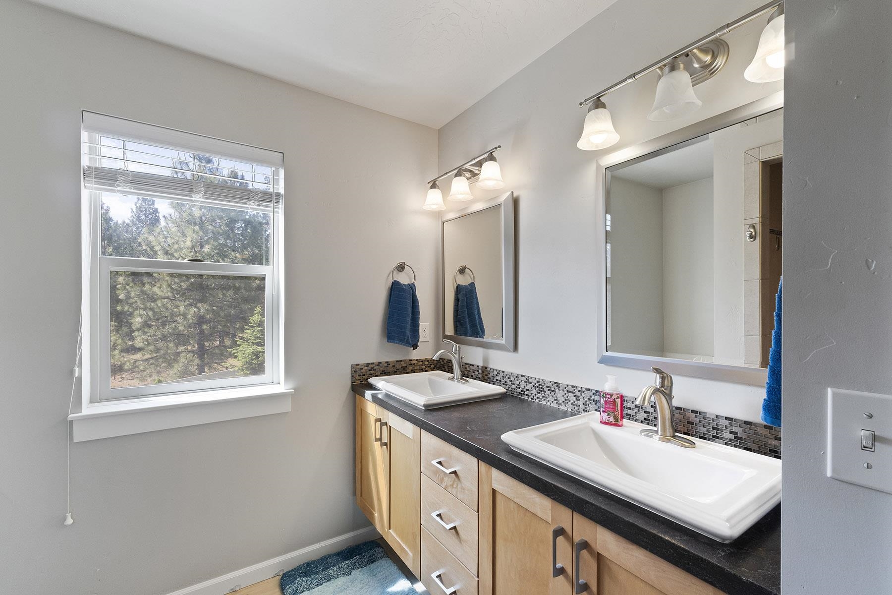 1227 W Quail Crest Ave - Photo 18