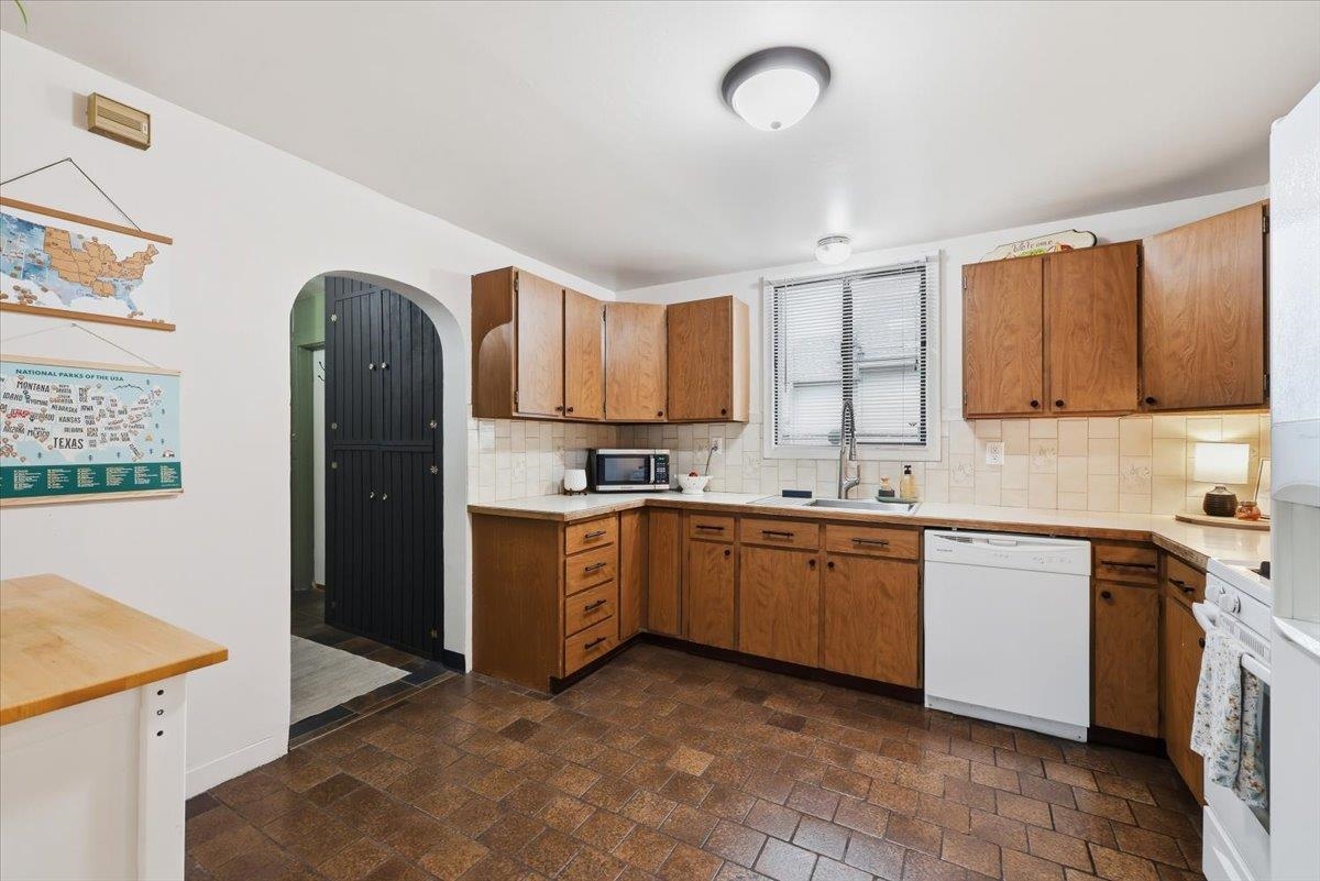 1818 E Rockwell Ave - Photo 11