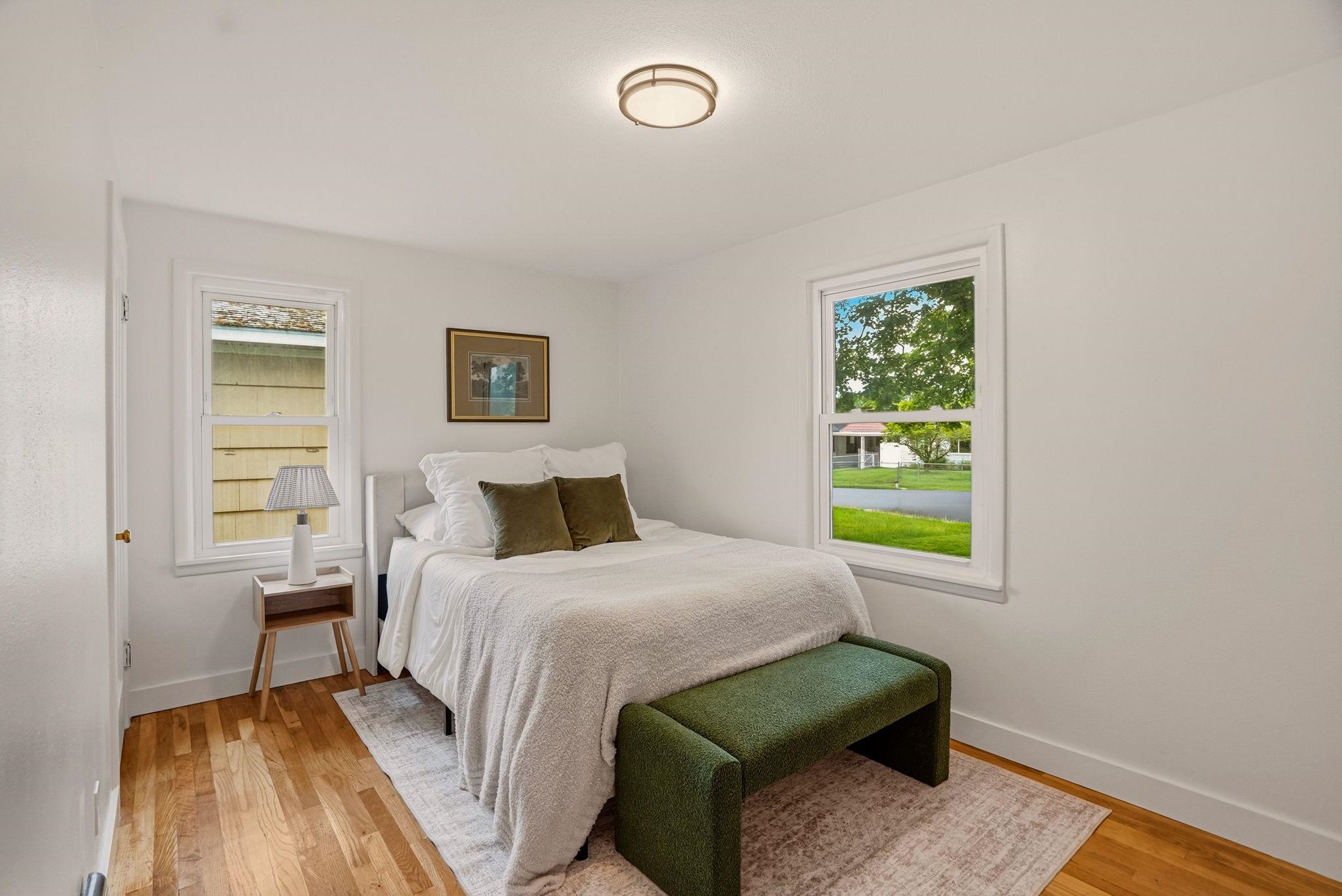 5604 N Elm St - Photo 11