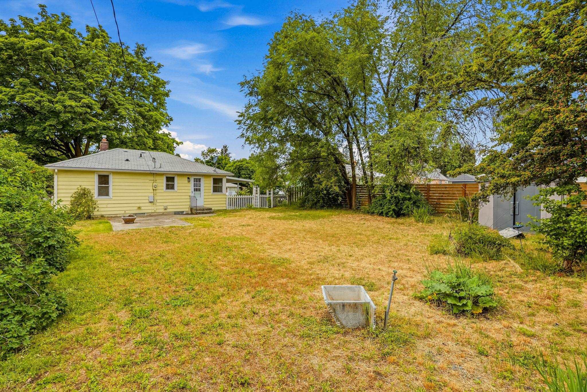 5604 N Elm St - Photo 17