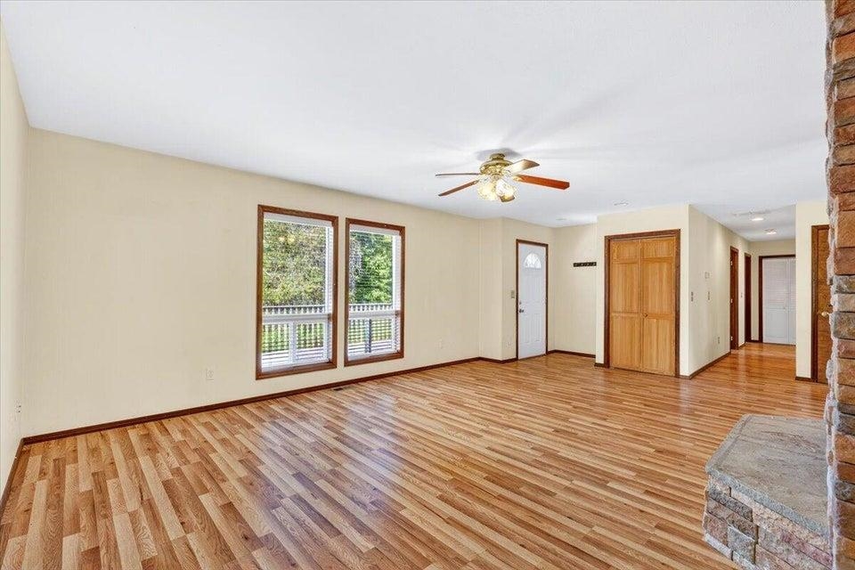 3362 Thompson Rd - Photo 3