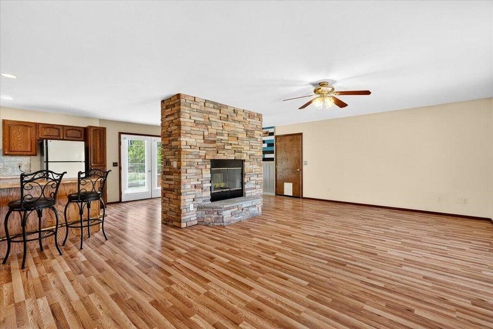 3362 Thompson Rd - Photo 4
