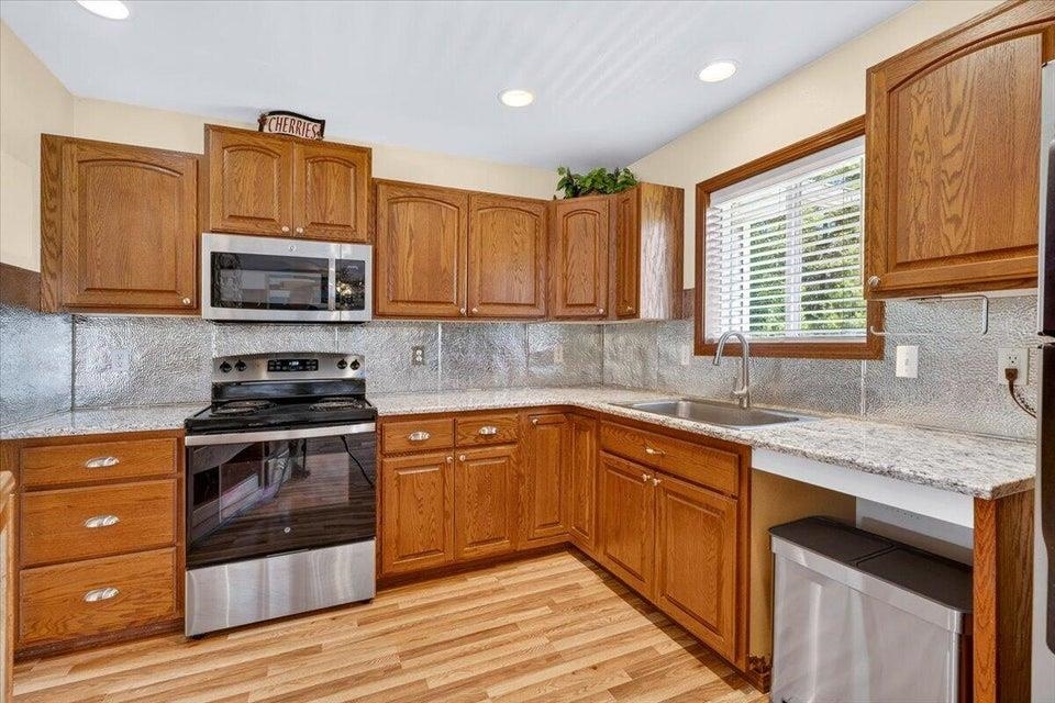 3362 Thompson Rd - Photo 9