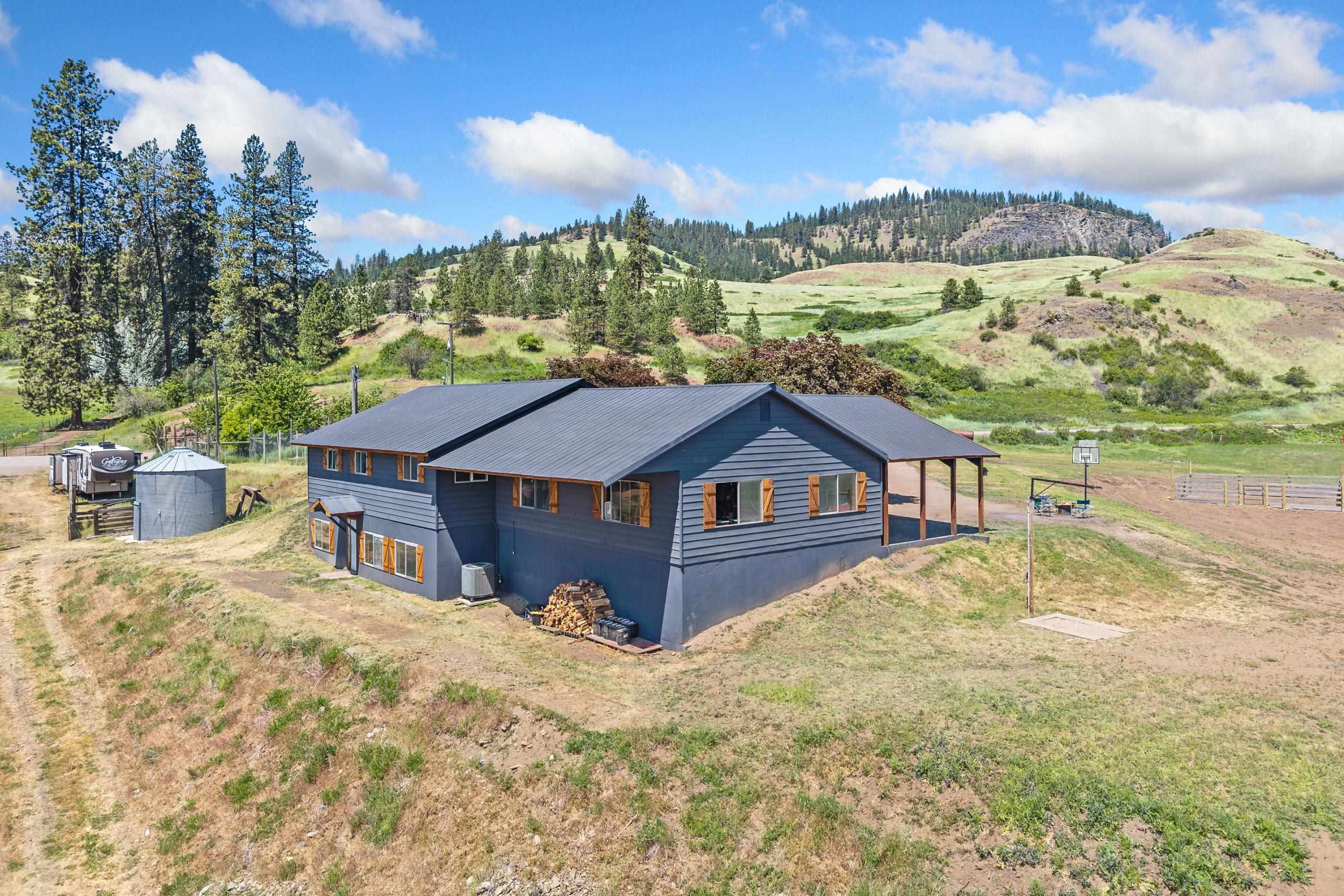 3296 Silver Creek Rd - Photo 4