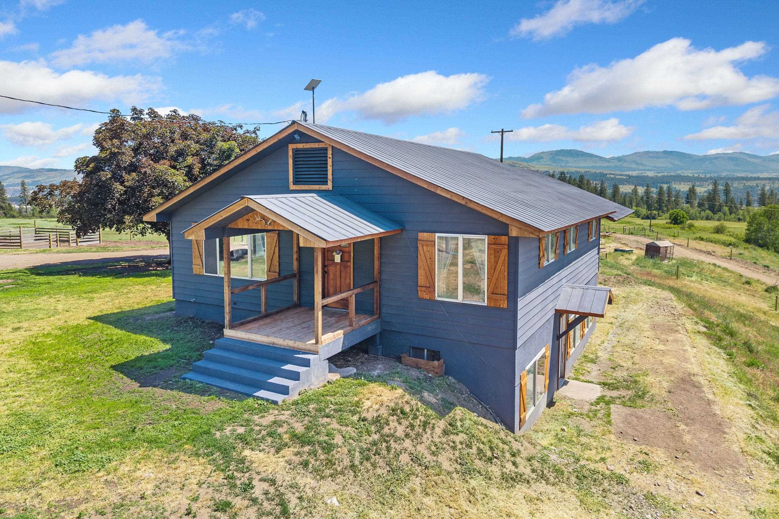 3296 Silver Creek Rd - Photo 2