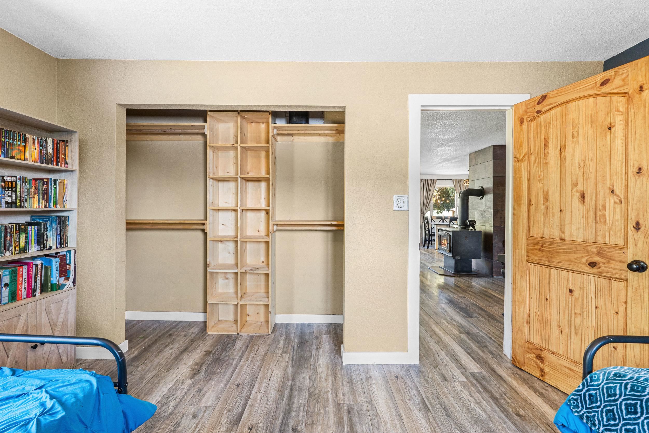 3296 Silver Creek Rd - Photo 10