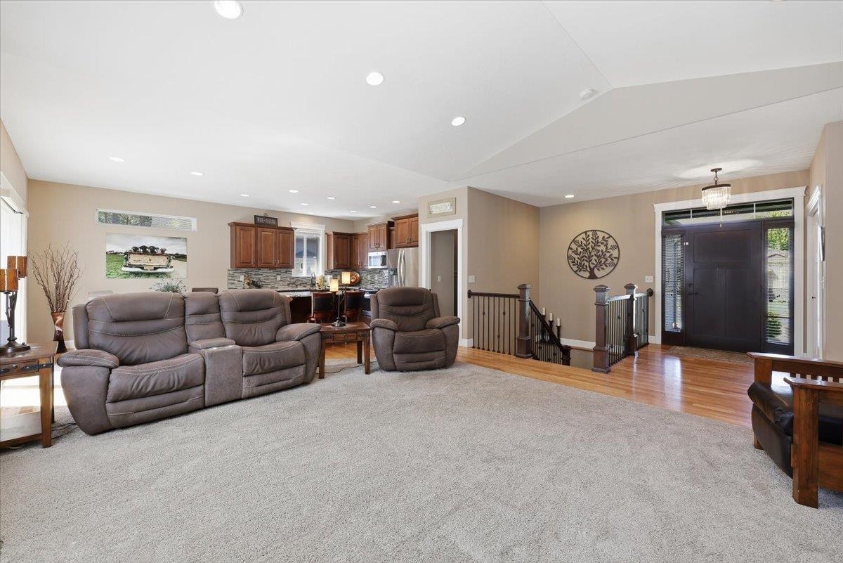 9414 N Phoebe Dr - Photo 4