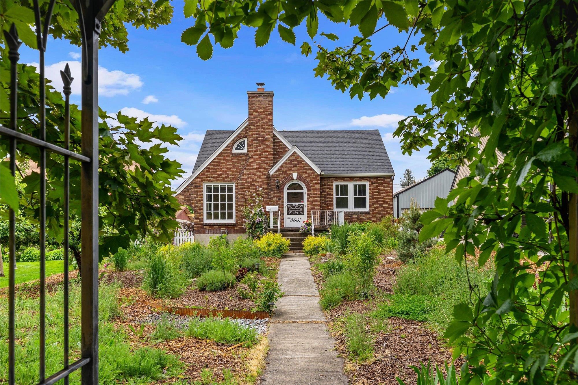 3507 N Normandie St - Photo 33