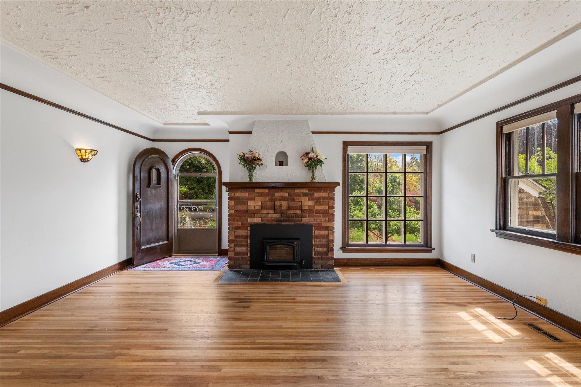 3507 N Normandie St - Photo 5