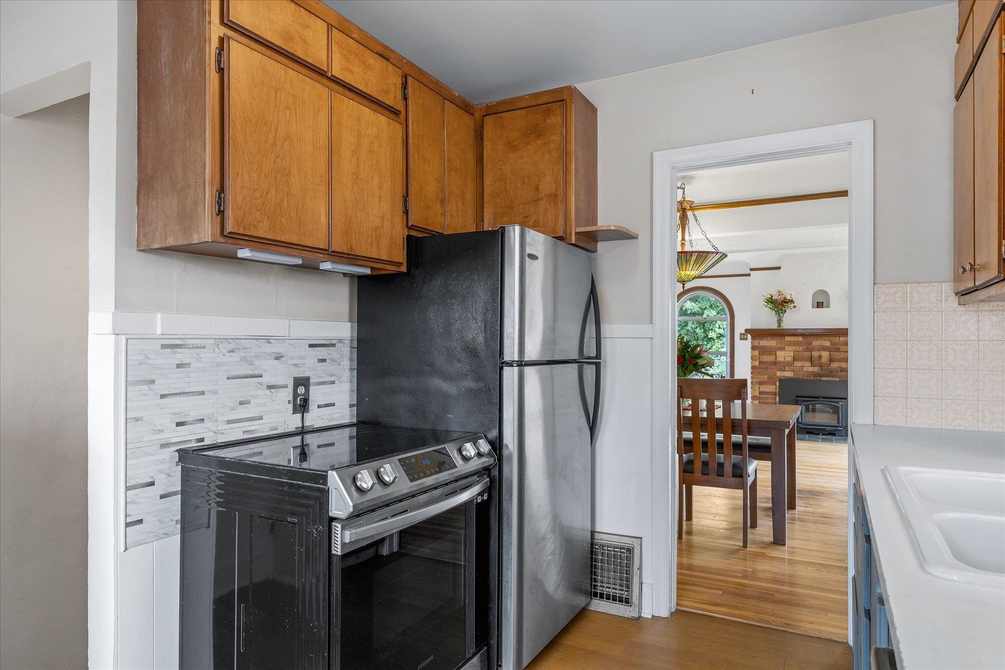 3507 N Normandie St - Photo 10