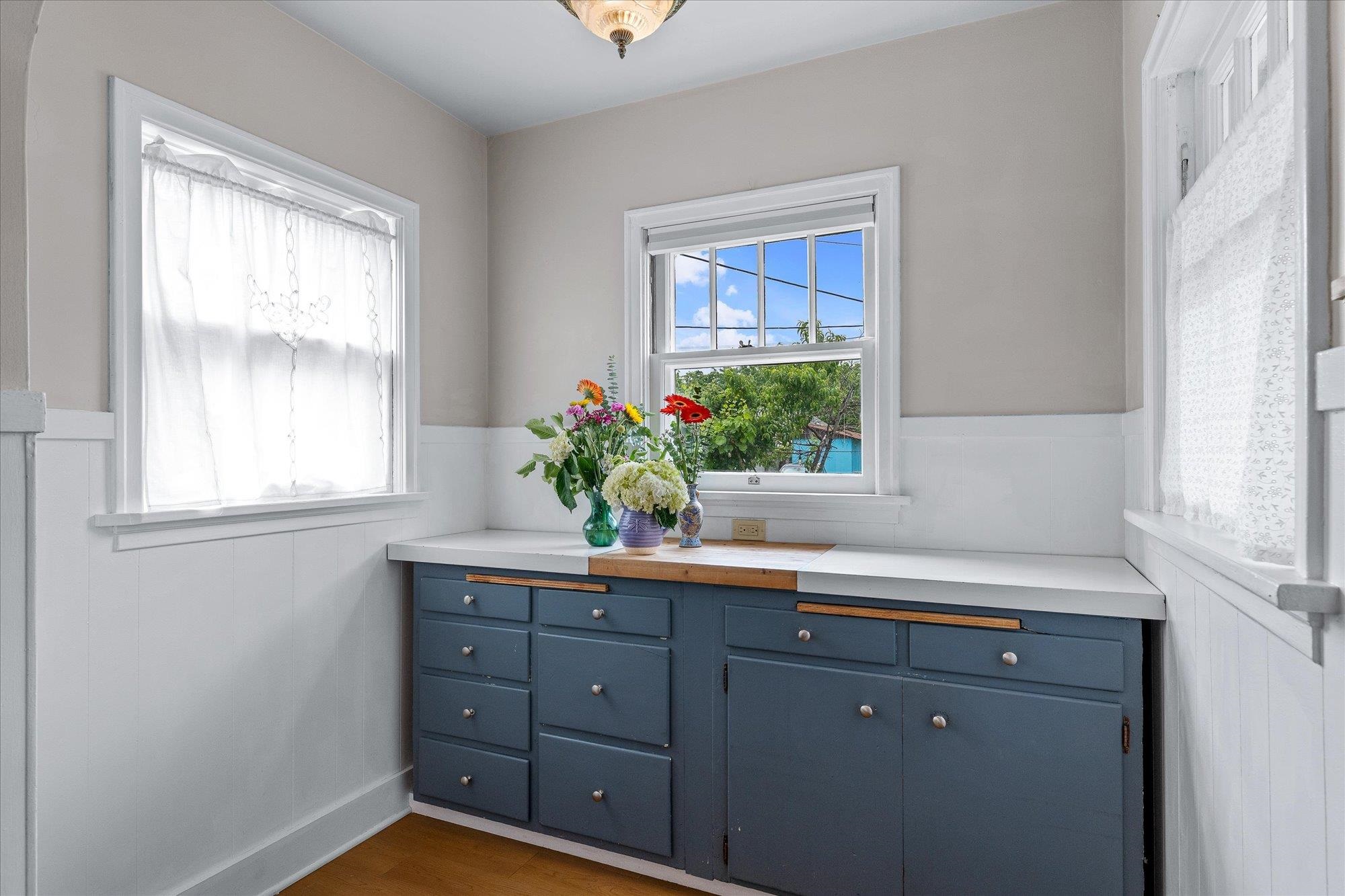 3507 N Normandie St - Photo 12