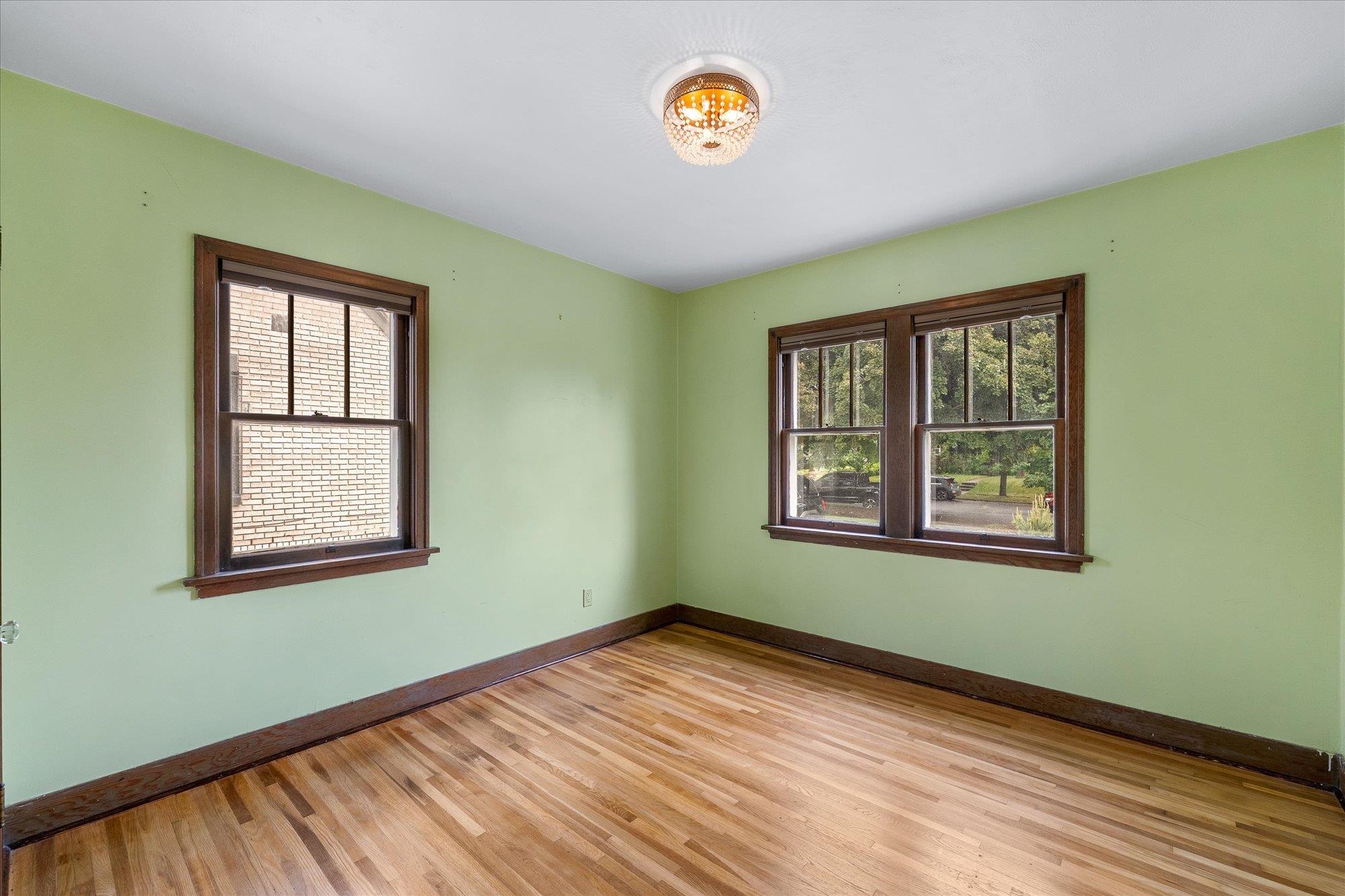 3507 N Normandie St - Photo 16