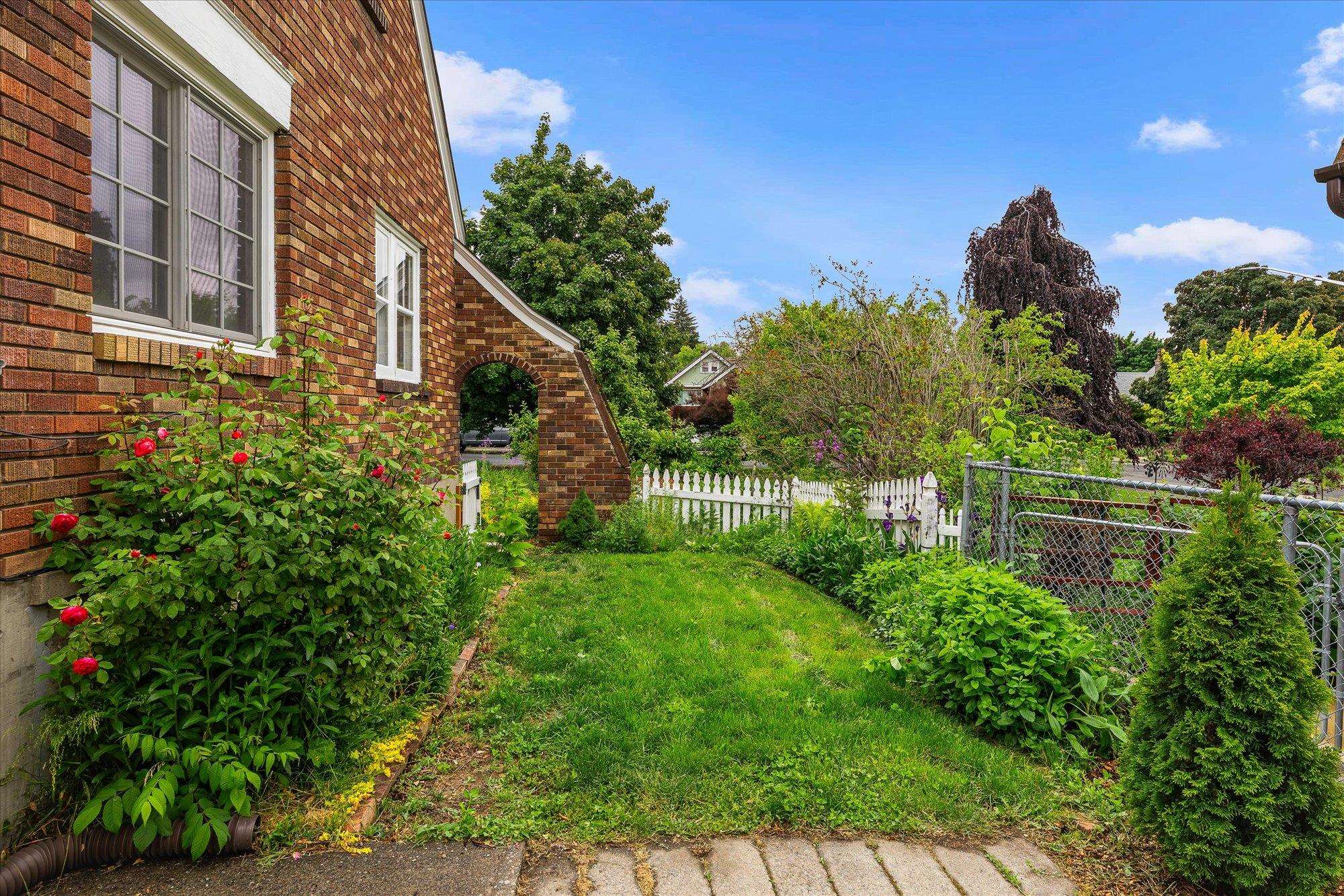 3507 N Normandie St - Photo 28