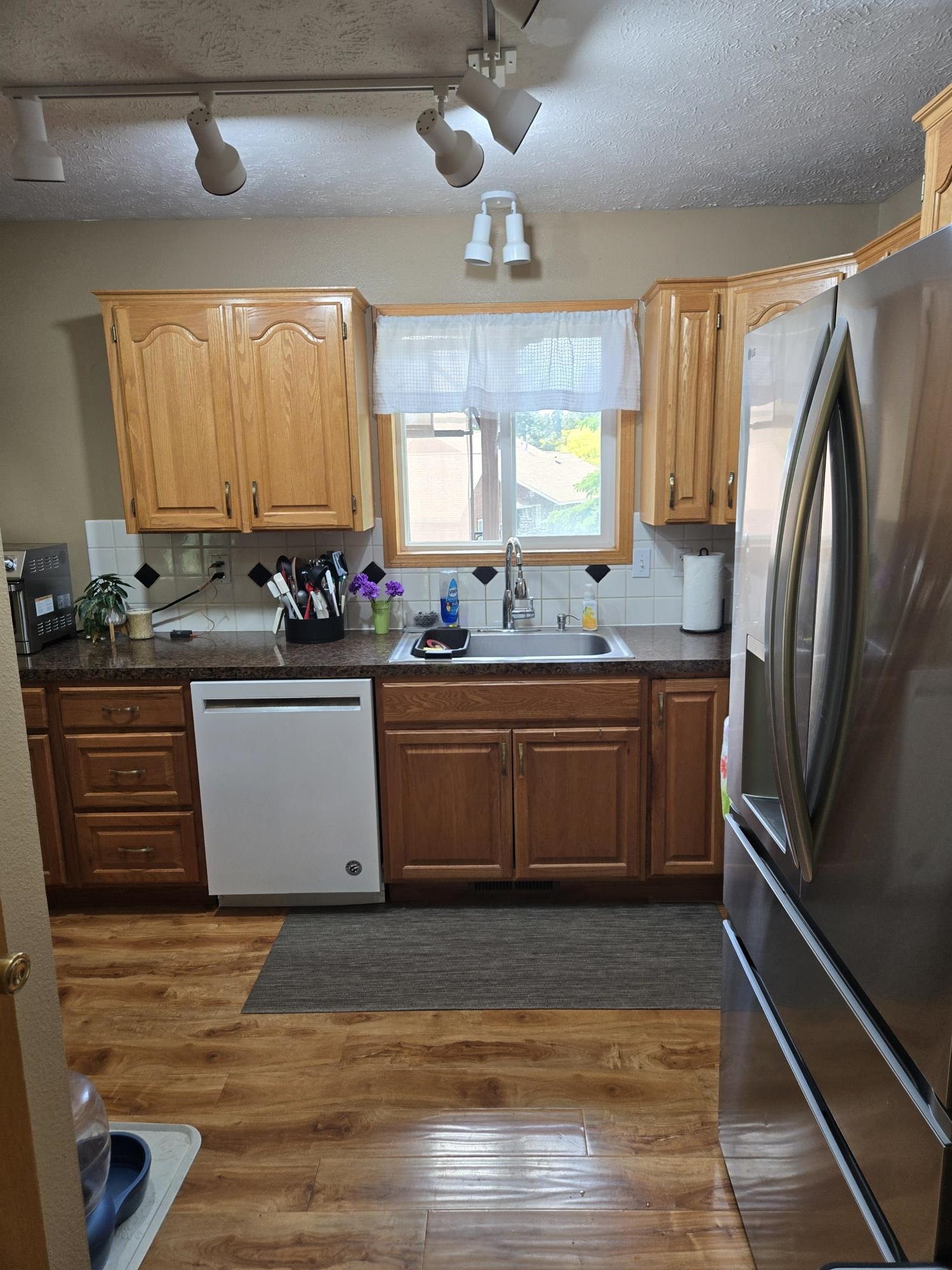 1306 E 3rd Ave - Photo 19