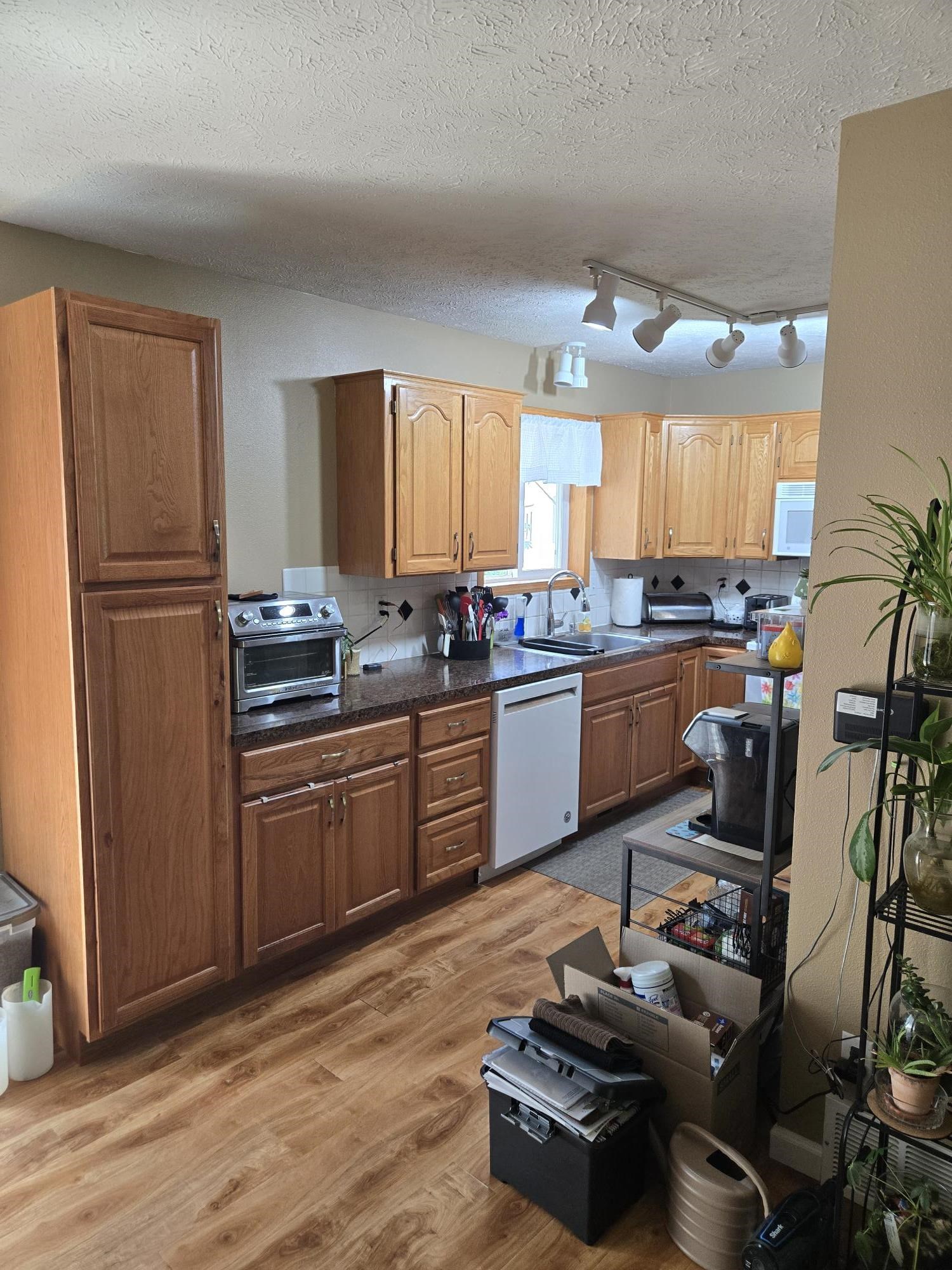 1306 E 3rd Ave - Photo 18