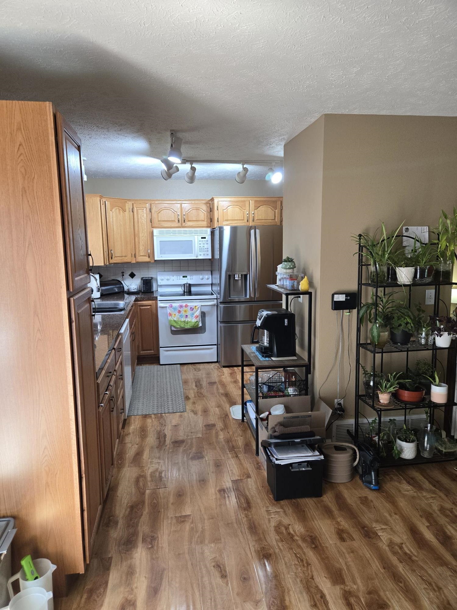 1306 E 3rd Ave - Photo 20