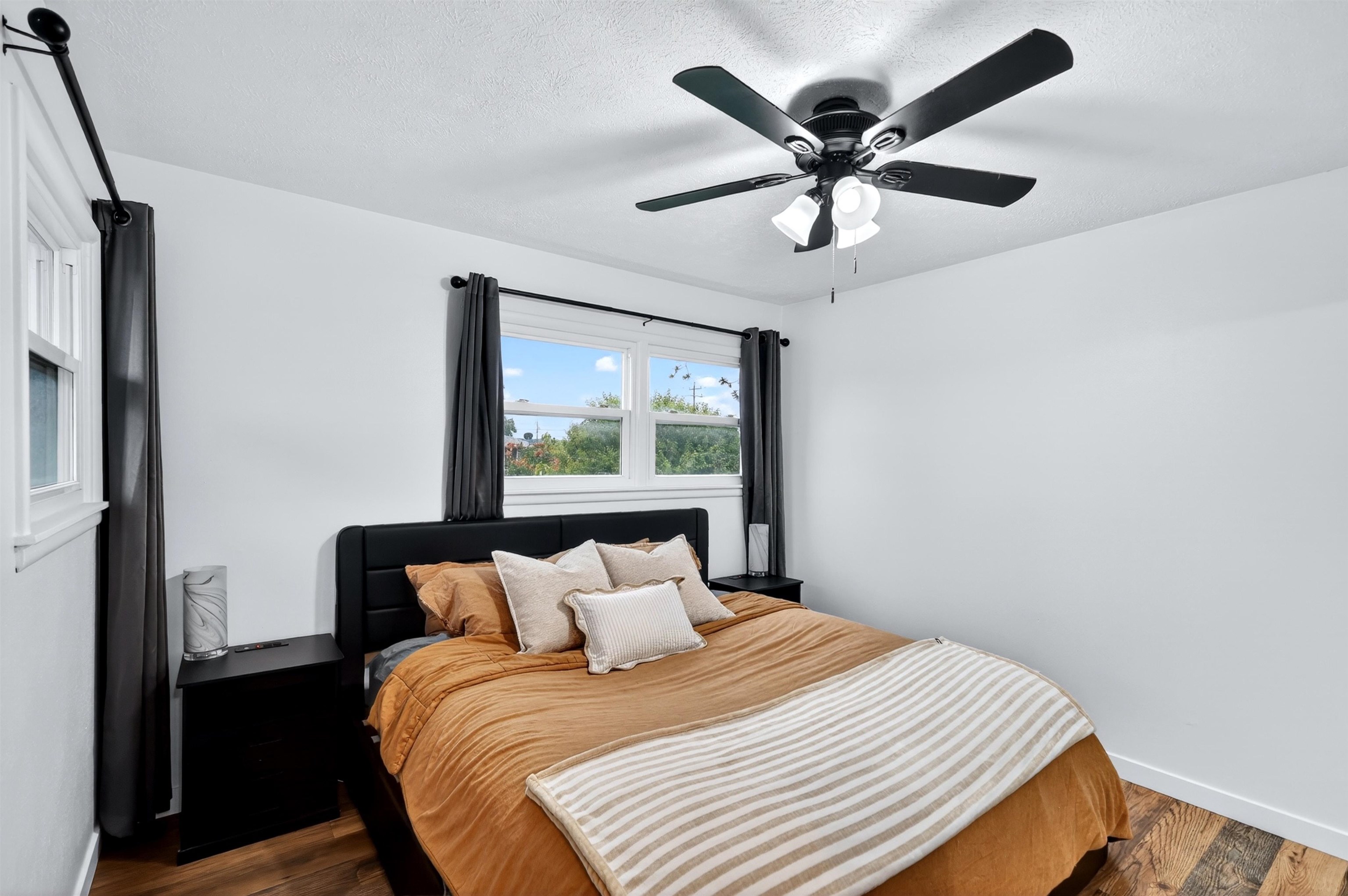 4007 E Grace Ave - Photo 4