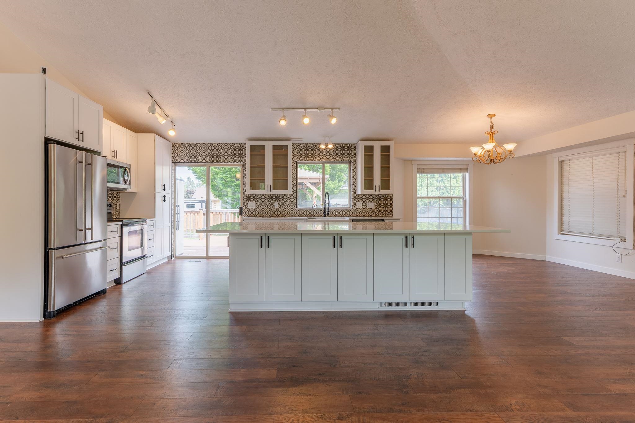 3901 S Sunderland Dr - Photo 8