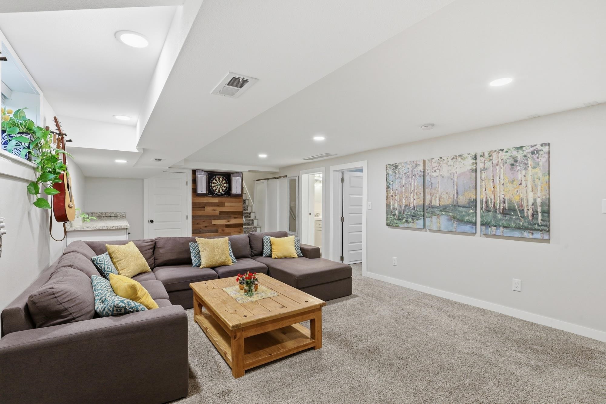 733 E 33rd Ave - Photo 31