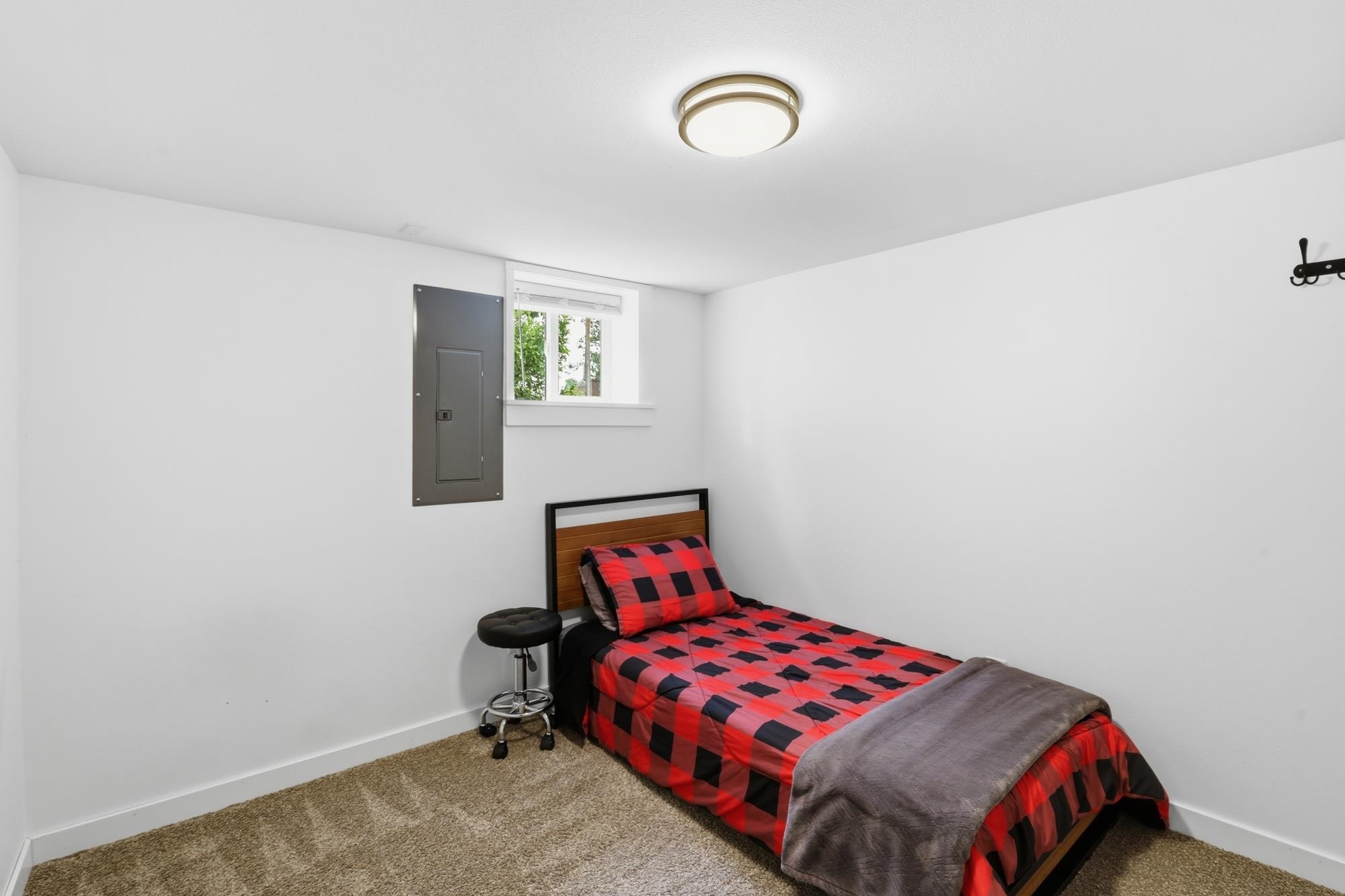 733 E 33rd Ave - Photo 32