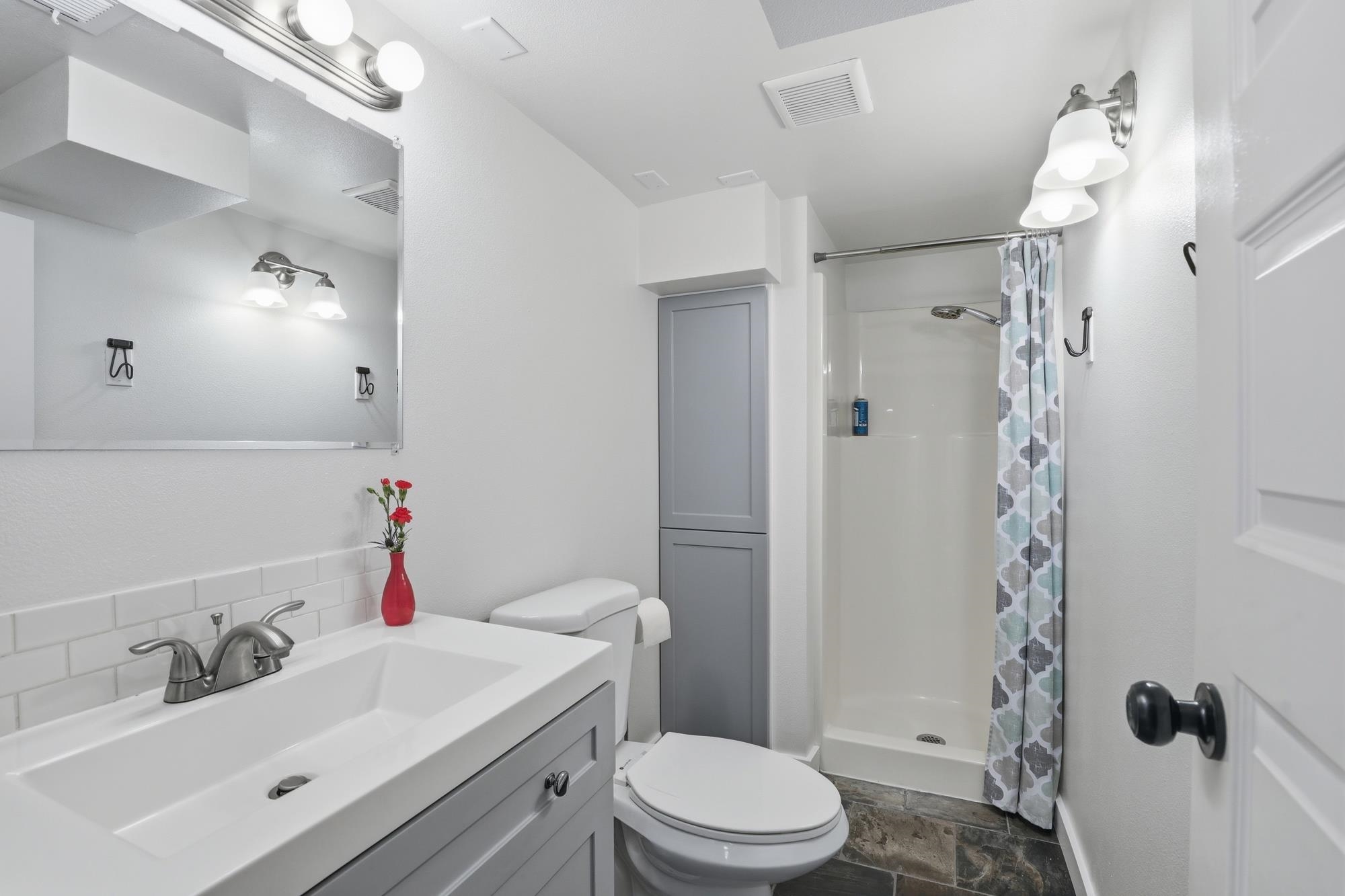 733 E 33rd Ave - Photo 34