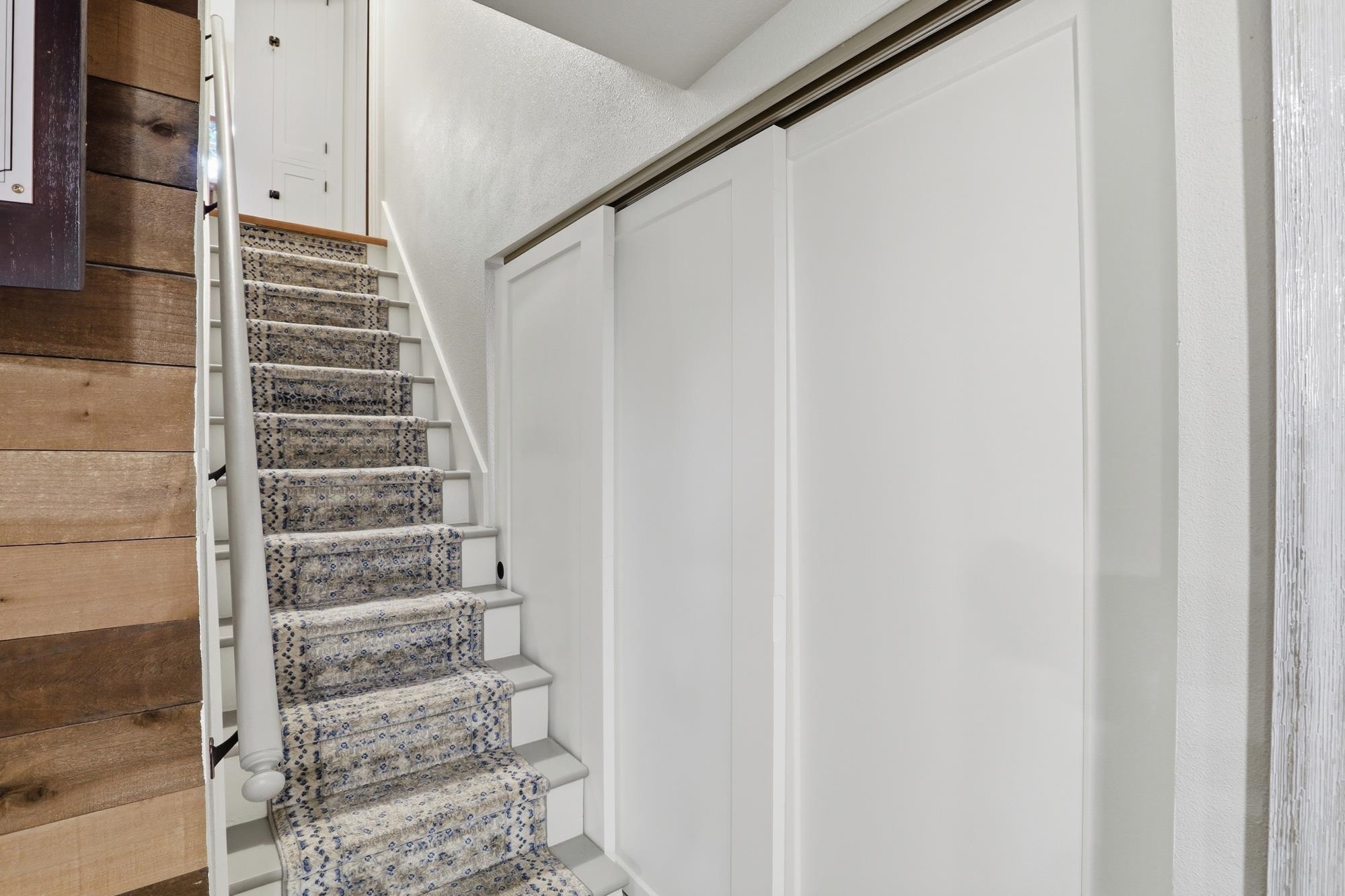 733 E 33rd Ave - Photo 35
