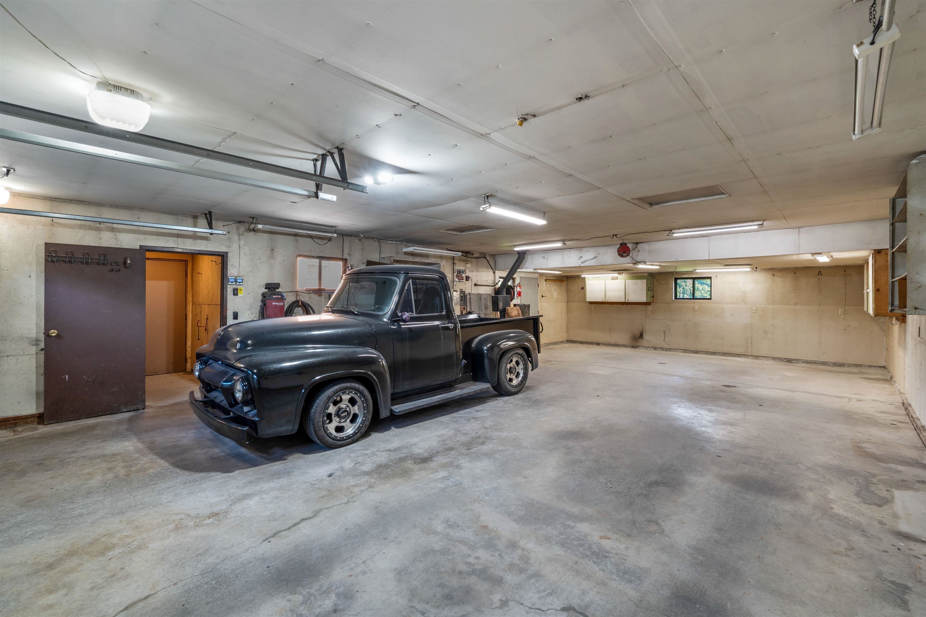 8203 E Frederick Ave - Photo 35