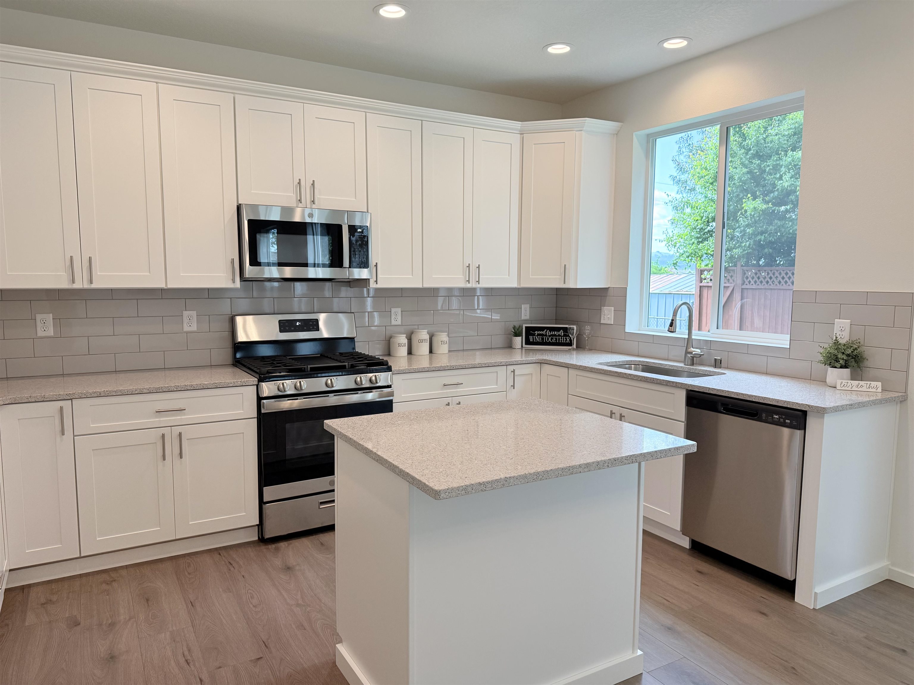 9519 E Michielli Ln - Photo 2