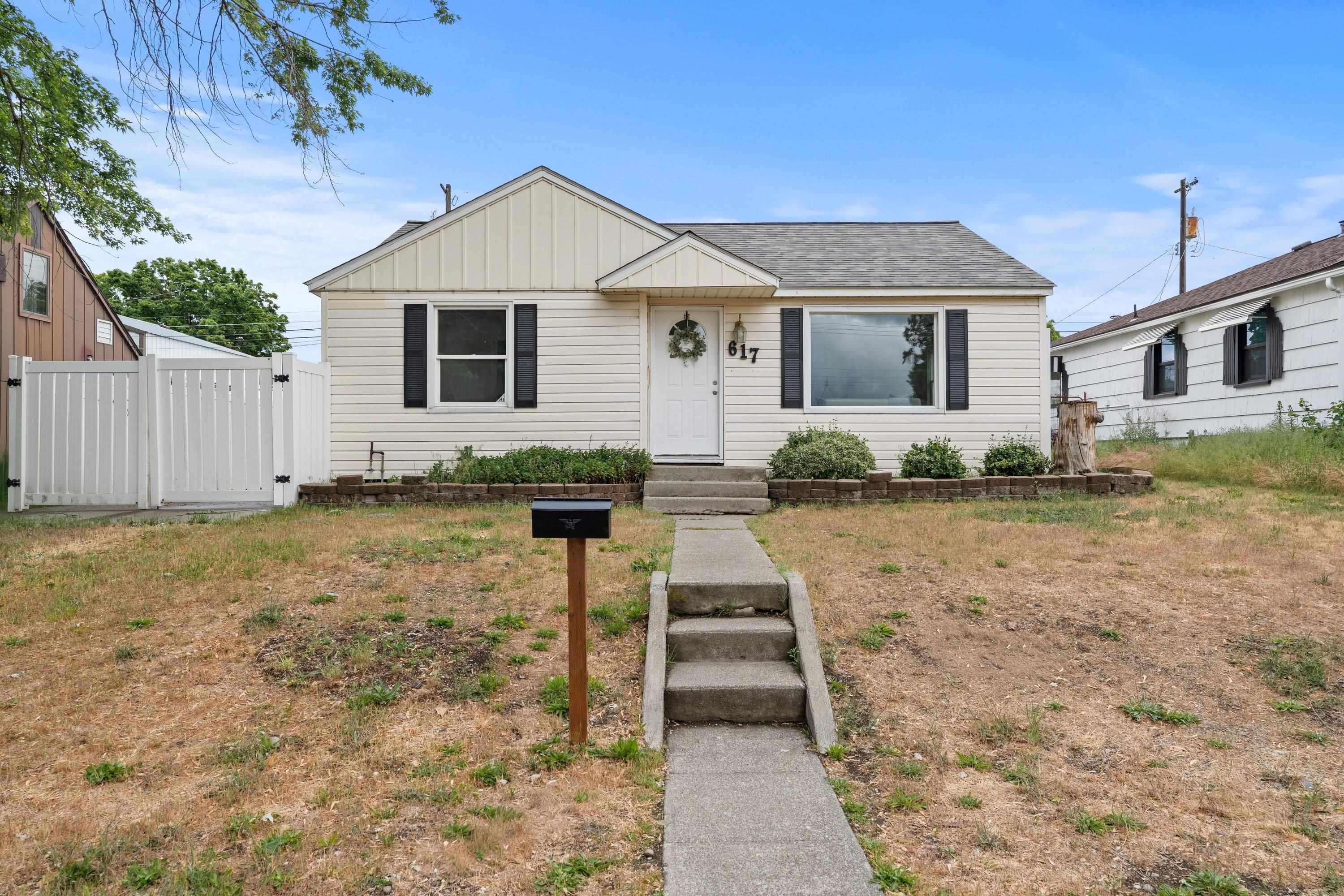 617 E Garland Ave - Photo 1