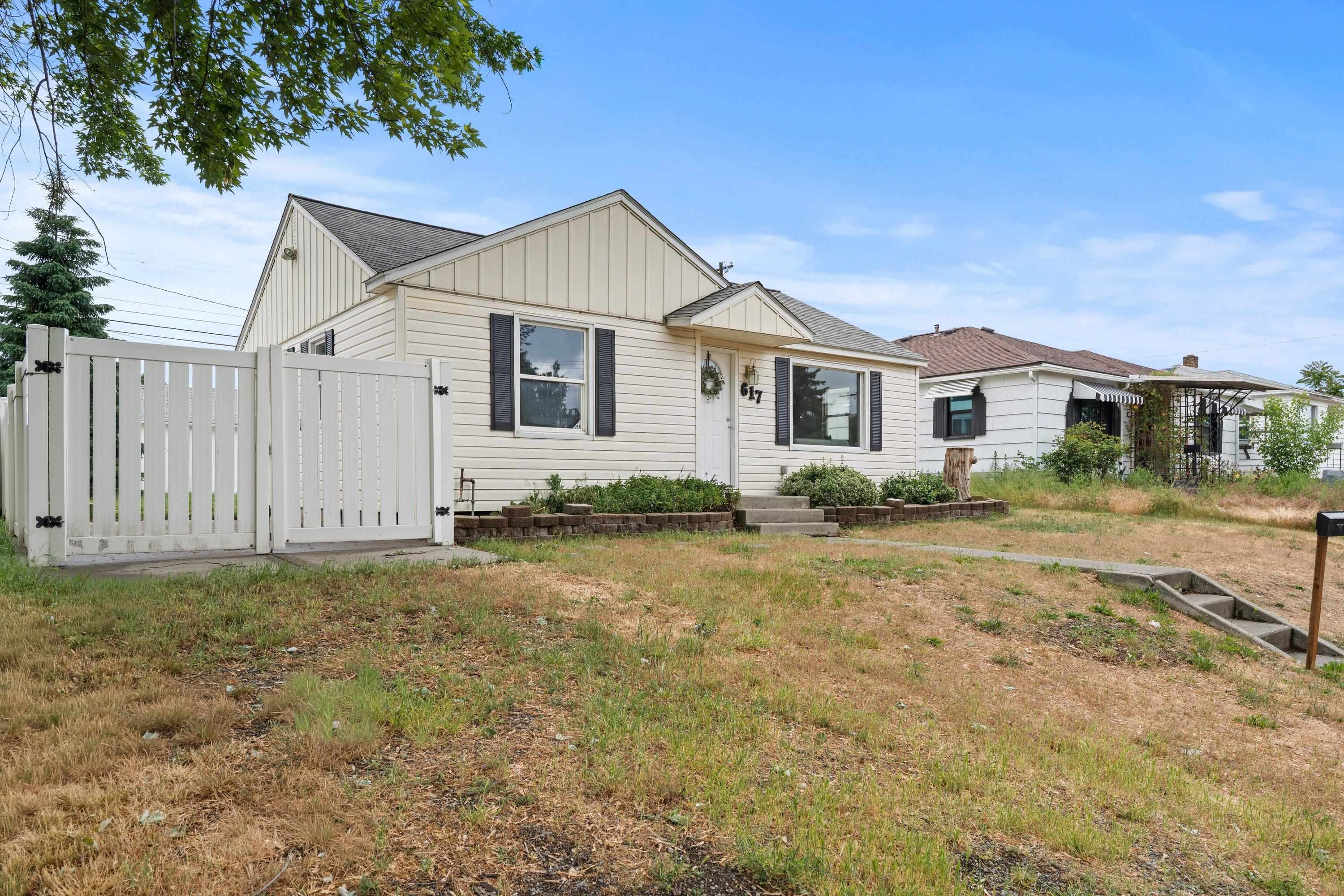 617 E Garland Ave - Photo 2