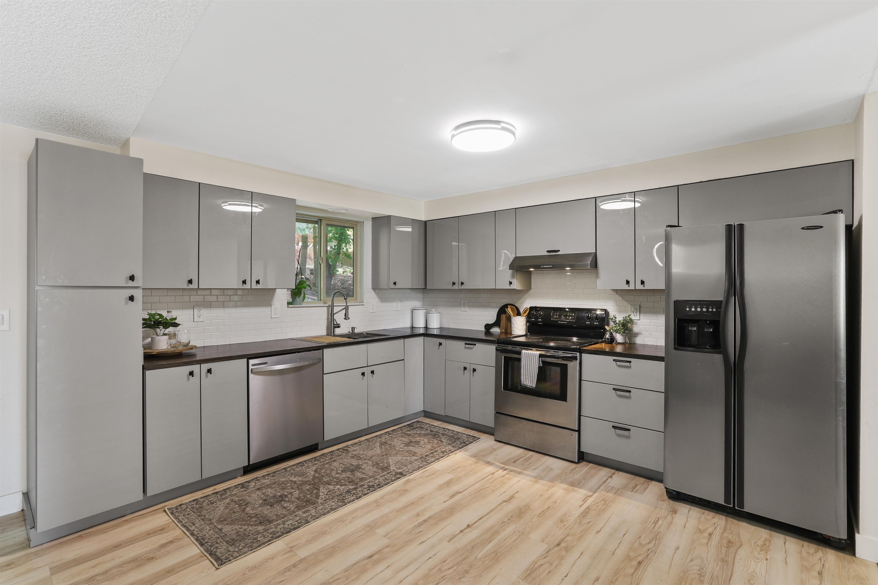1306 E 18th Ave - Photo 8