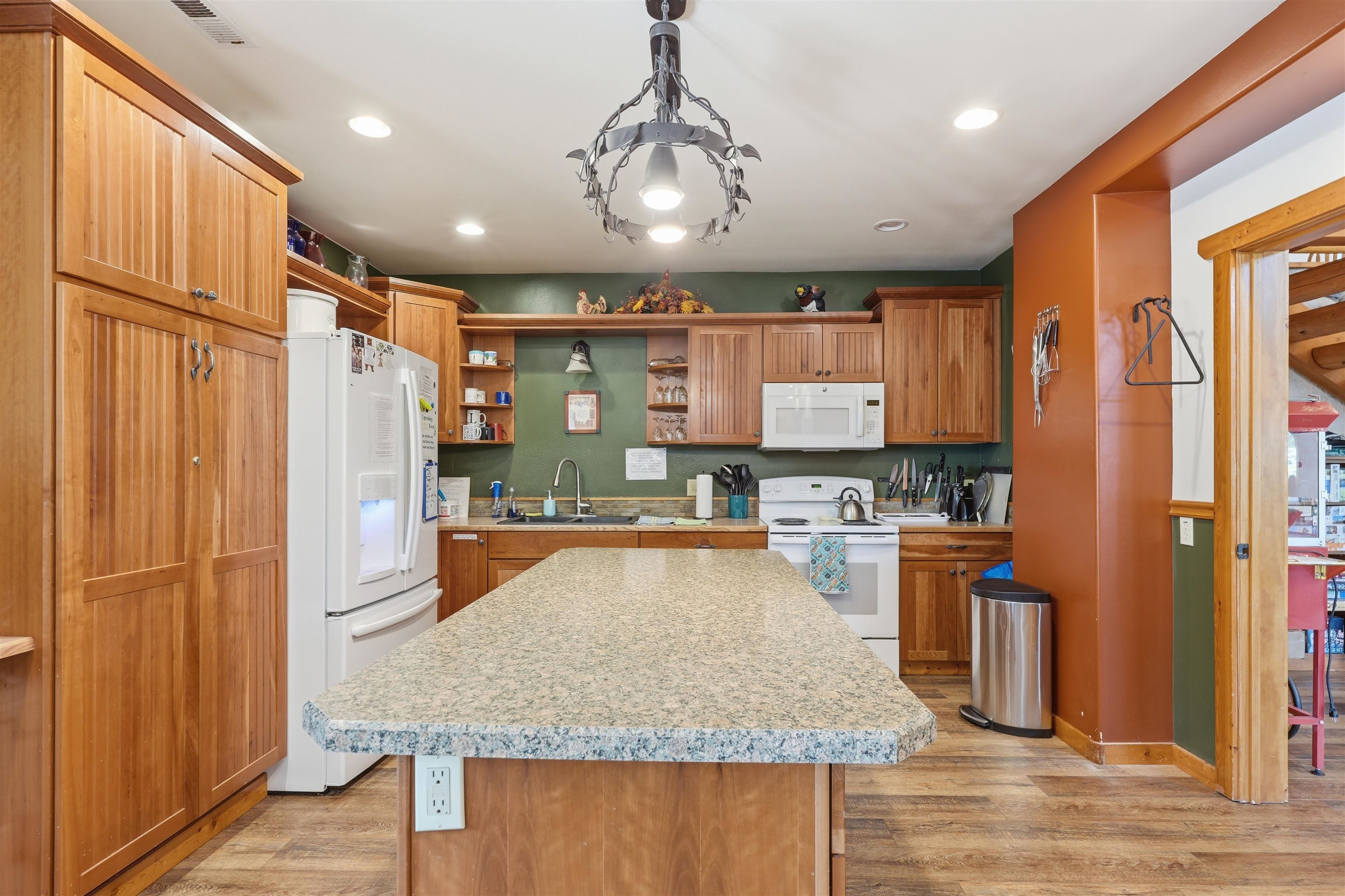 100 Guinevere Dr - Photo 34