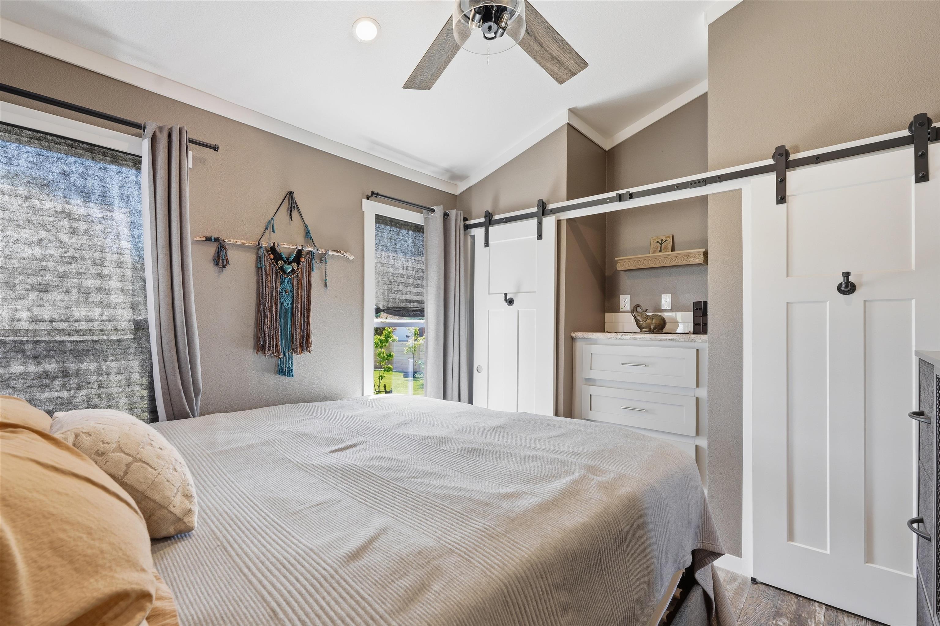 100 Guinevere Dr - Photo 15