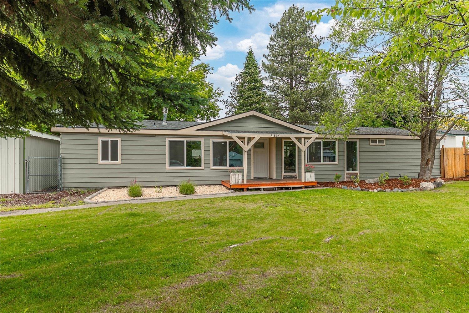 3315 E 3rd Ct - Photo 3