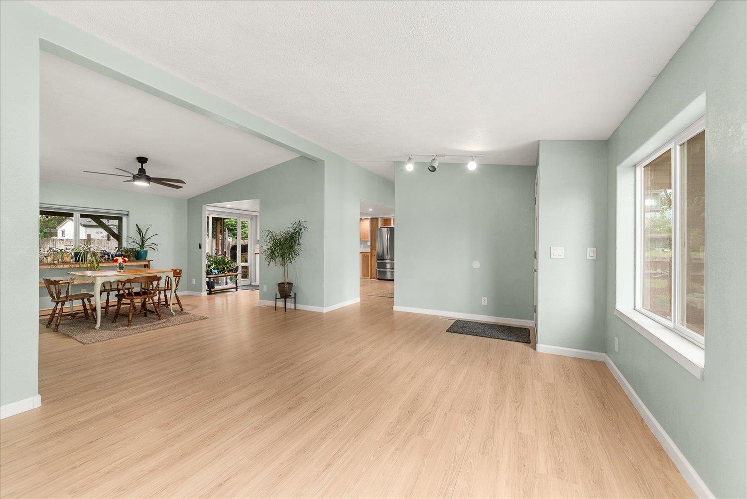 3315 E 3rd Ct - Photo 9