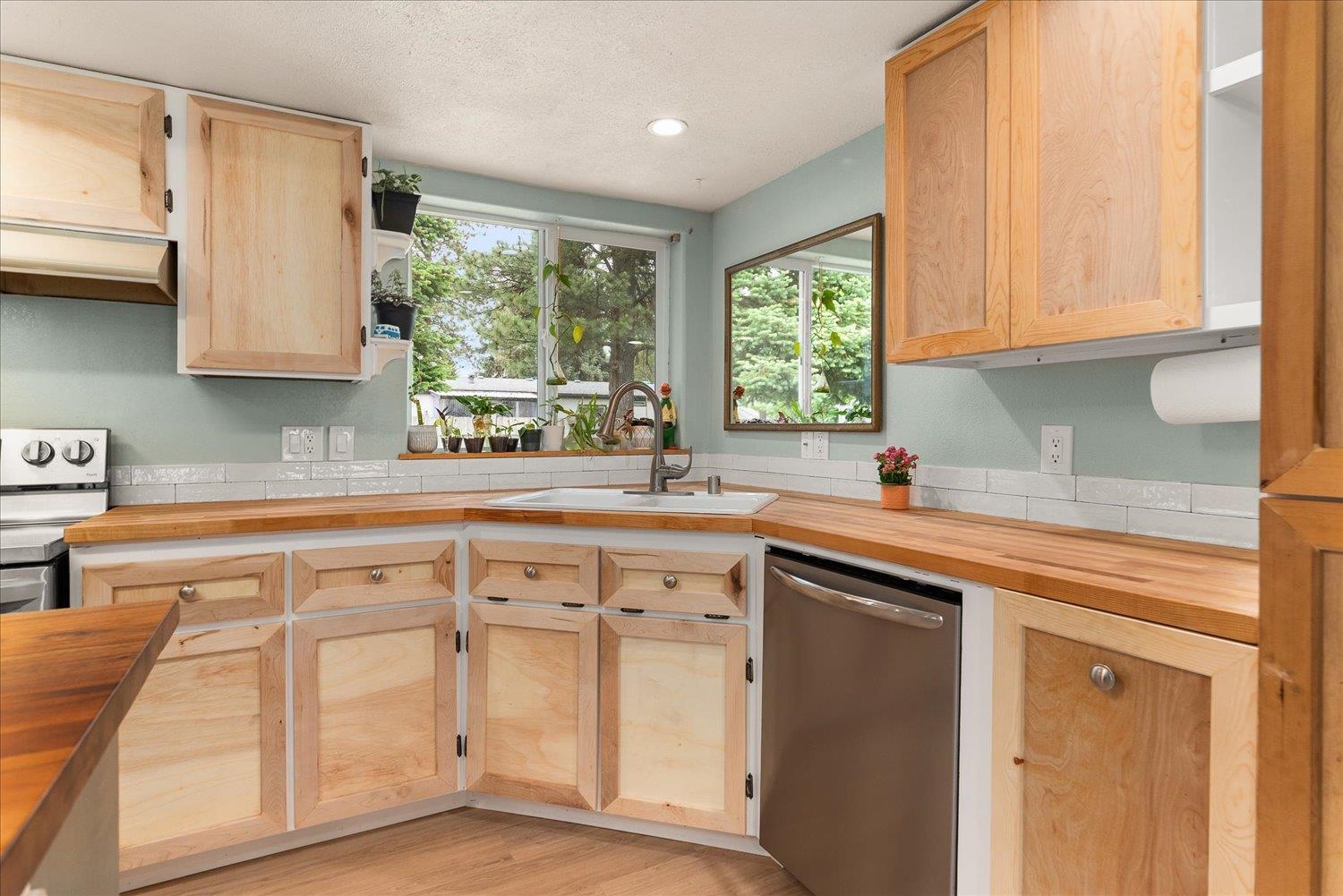 3315 E 3rd Ct - Photo 26