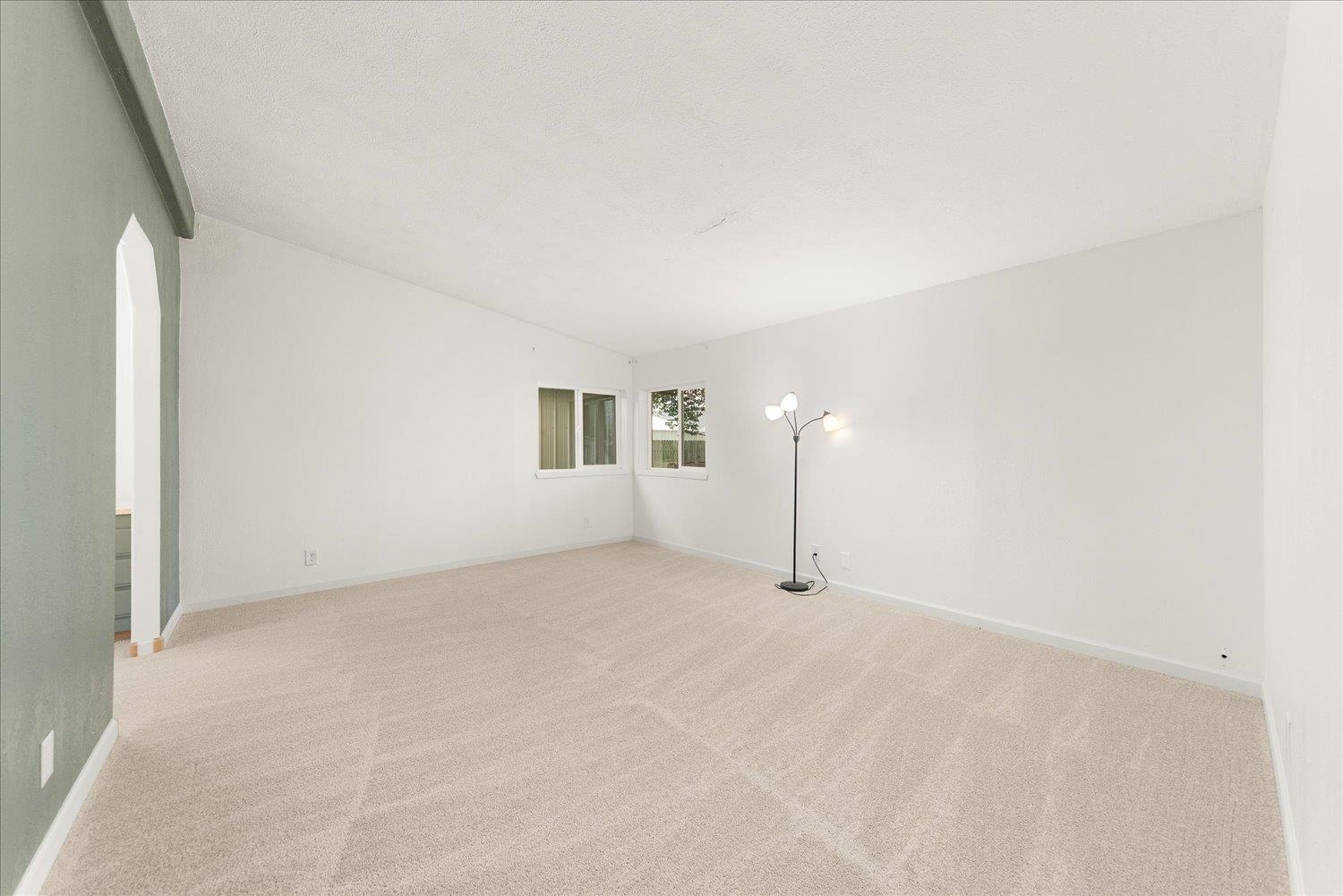 3315 E 3rd Ct - Photo 27
