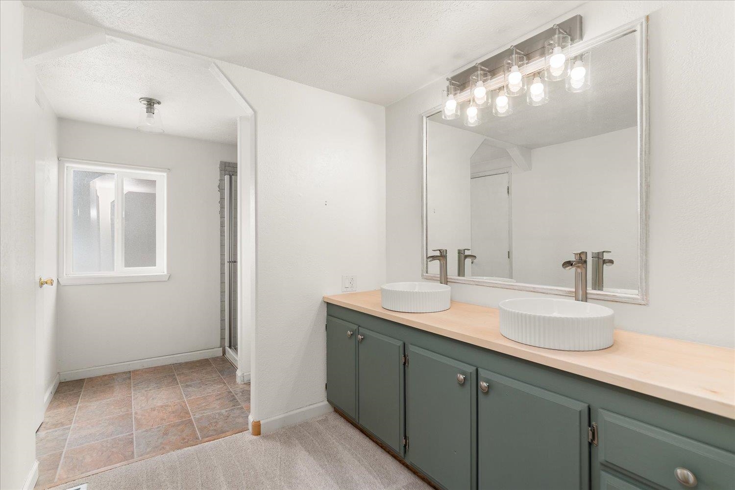 3315 E 3rd Ct - Photo 29