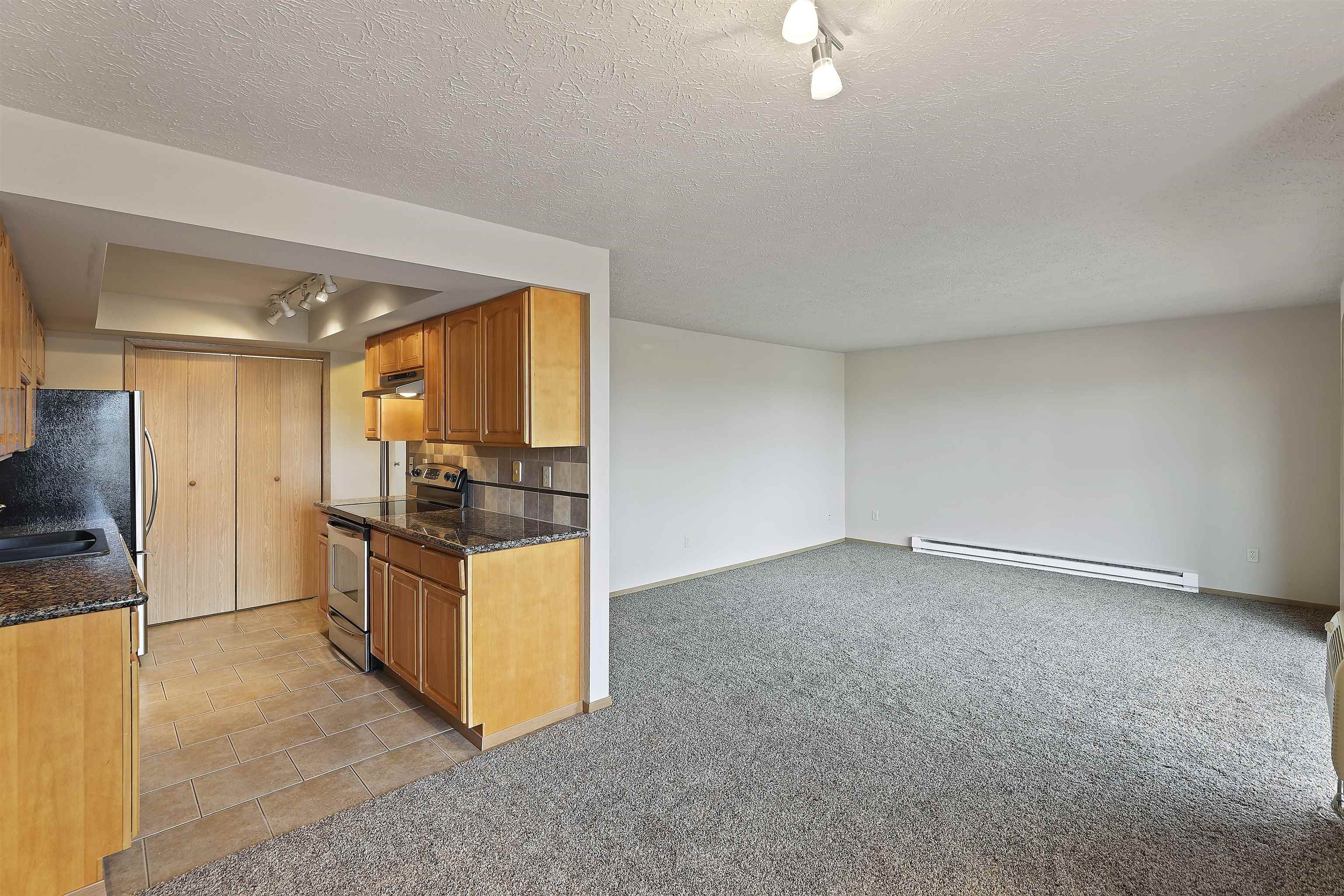 1711 W 7th Ave - Photo 5