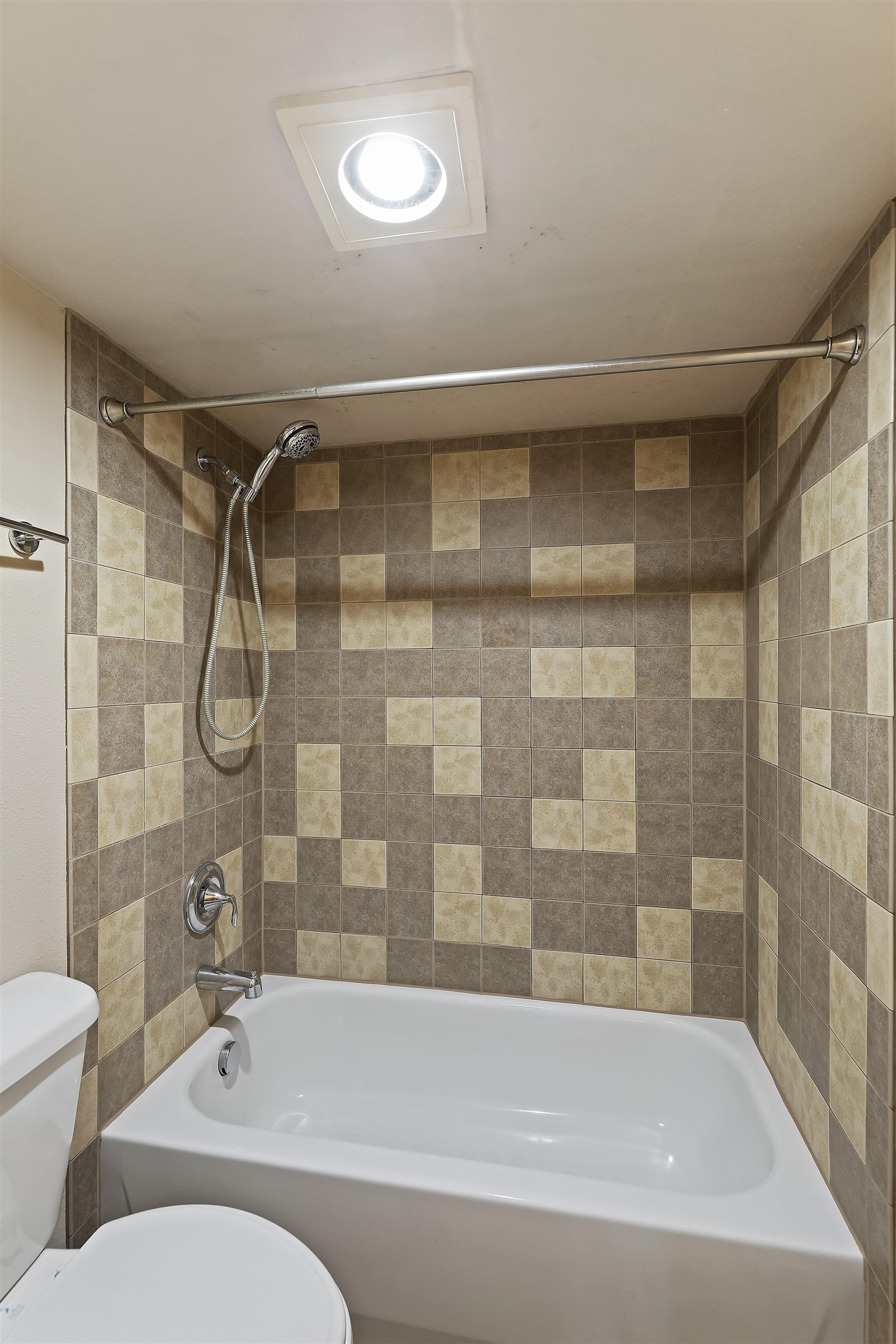 1711 W 7th Ave - Photo 10