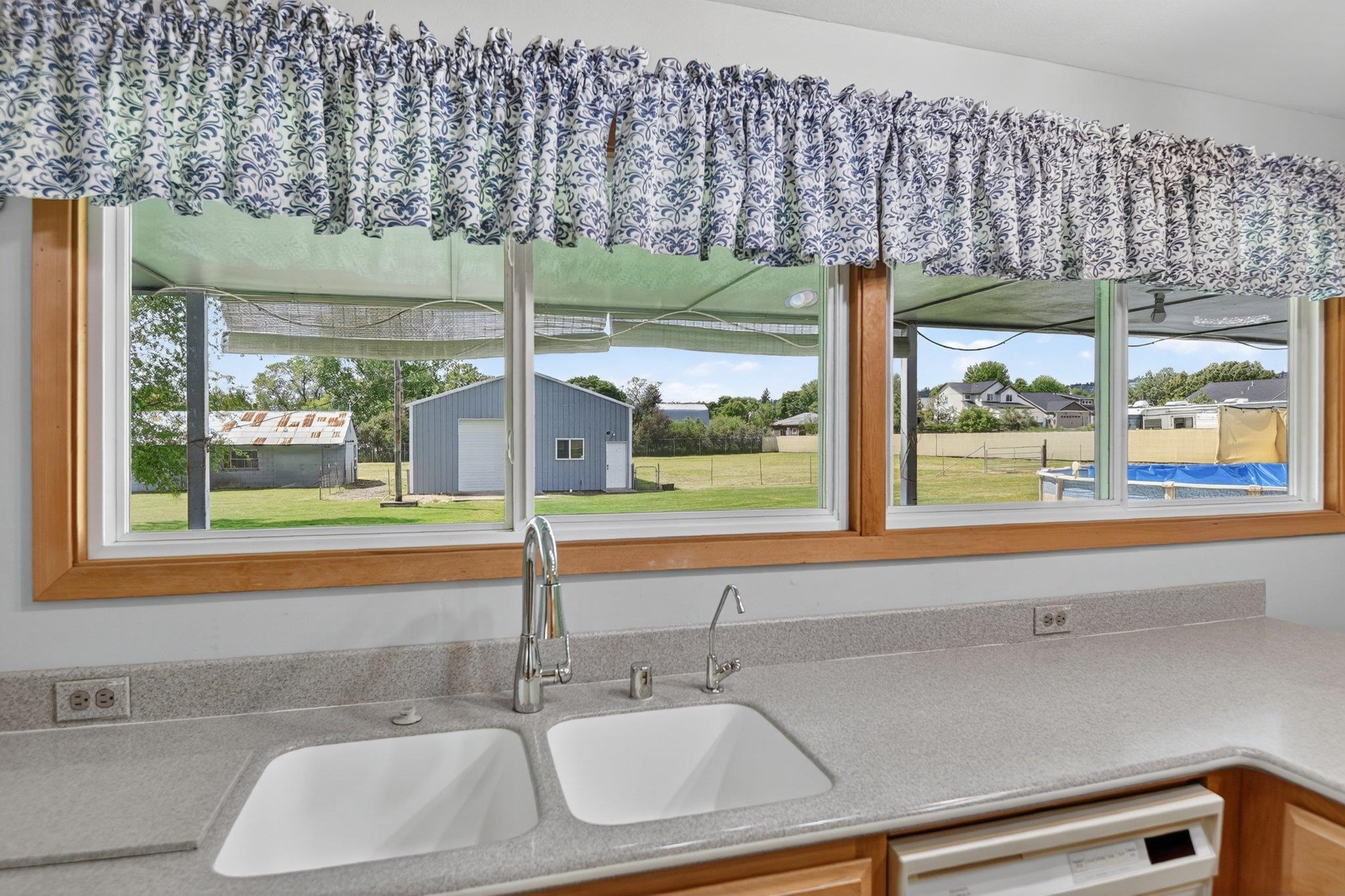 4107 N Herald Rd - Photo 9