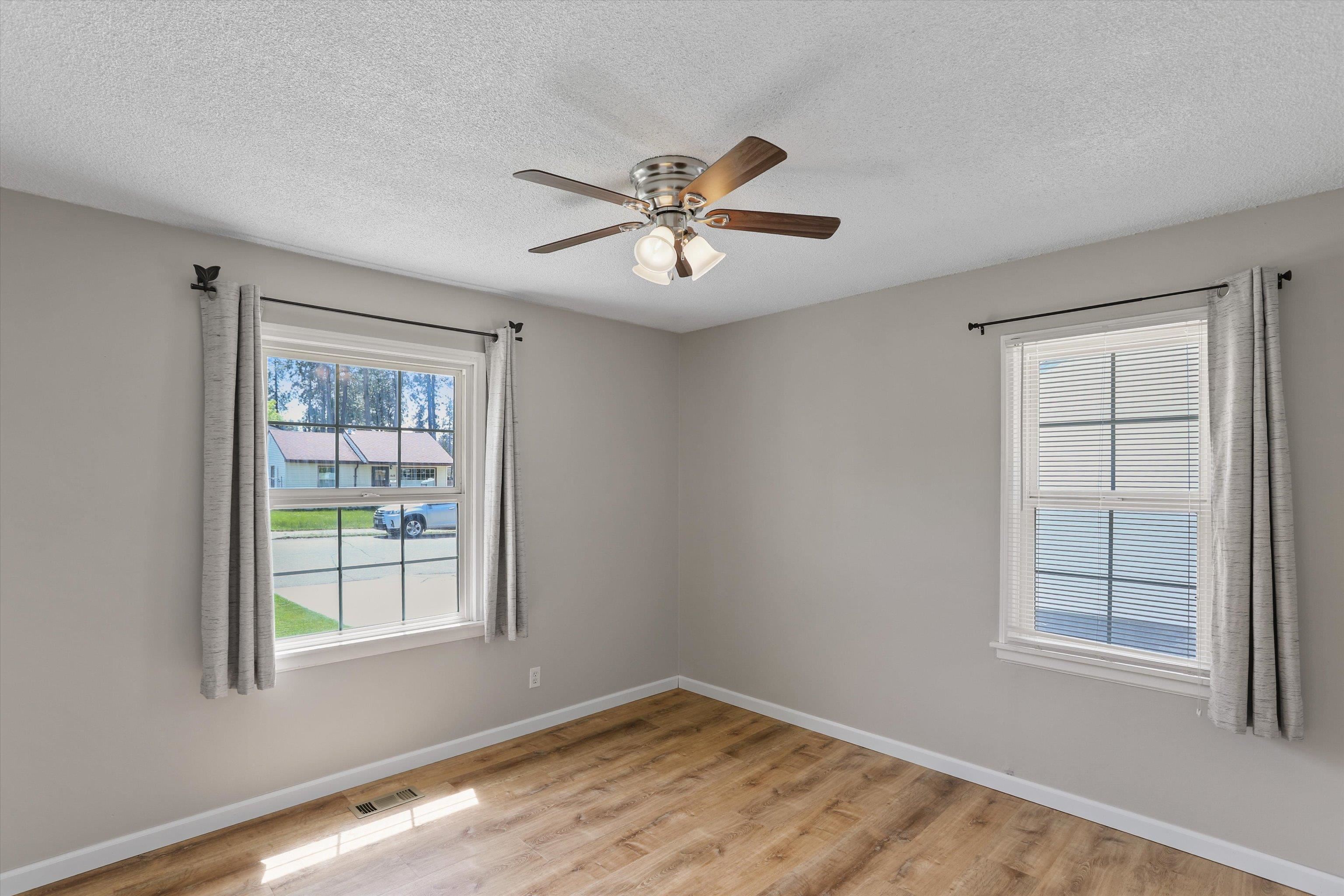 1623 E 40th Ave - Photo 11